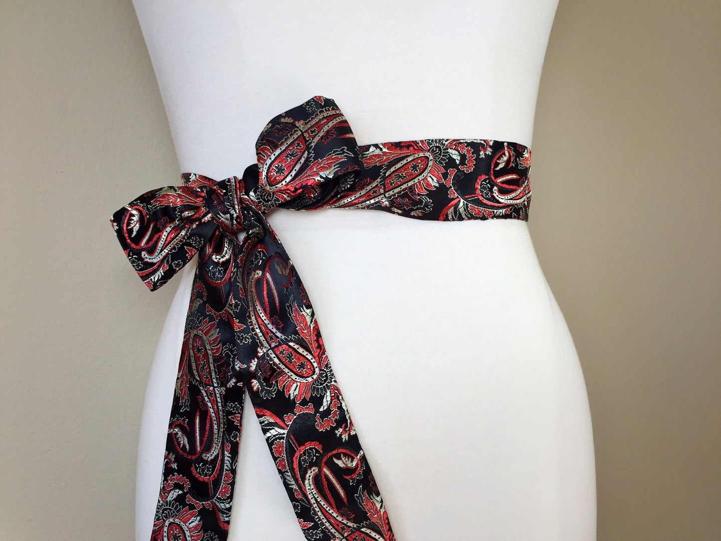 Black & Red Sash in Chinese Brocade, Red and Black Satin Sash, Red, Black and Gold Satin Brocade, Obi Belt, Kimono Sash, Satin Swank