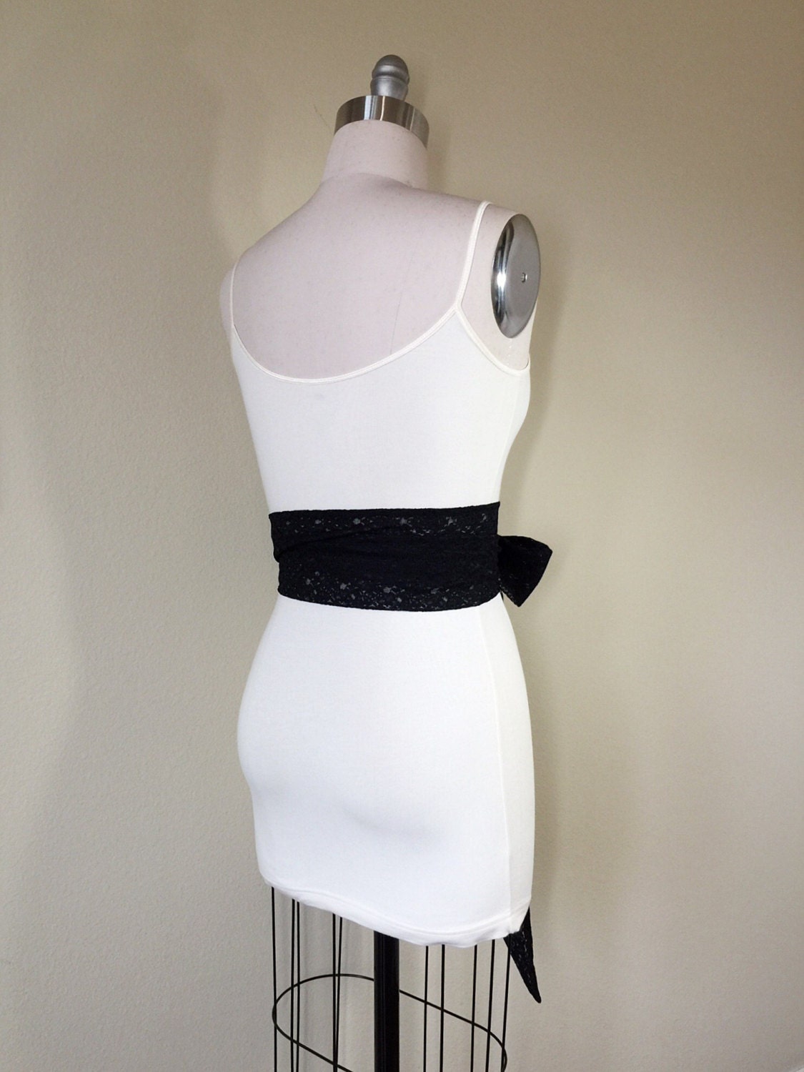 Black Lace Sash, Extra Long Lace Sash, Black Wedding Dress Sash, Lace Bridal Belt, Black Lace Belt, Long Length Lace Wrap Belt, Satin Swank