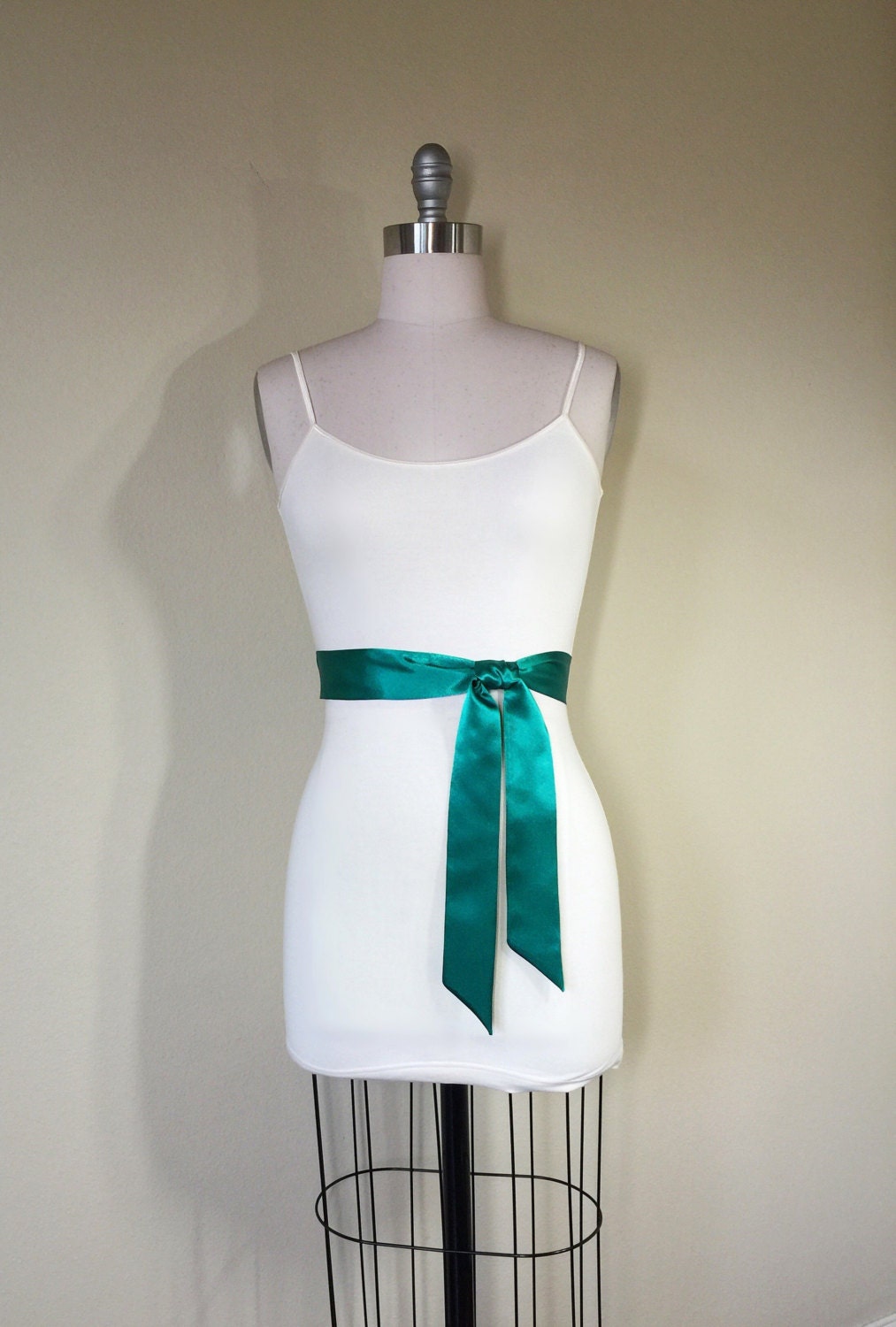 Narrow Emerald Green Sash, Emerald Green Satin Sash, Emerald Wedding Dress Sash, Emerald Green Bridal Sash, Wedding Gown Sash, Satin Swank
