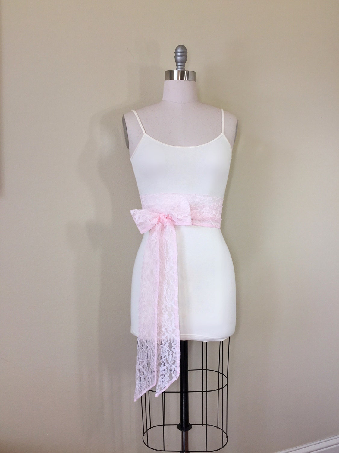 Blush Lace Sash, Blush Wedding Dress Sash, Extra Long Lace Sash, Lace Blush Pink Sash, Blush Wedding Sash, Blush Bridesmaid Sash Satin Swank