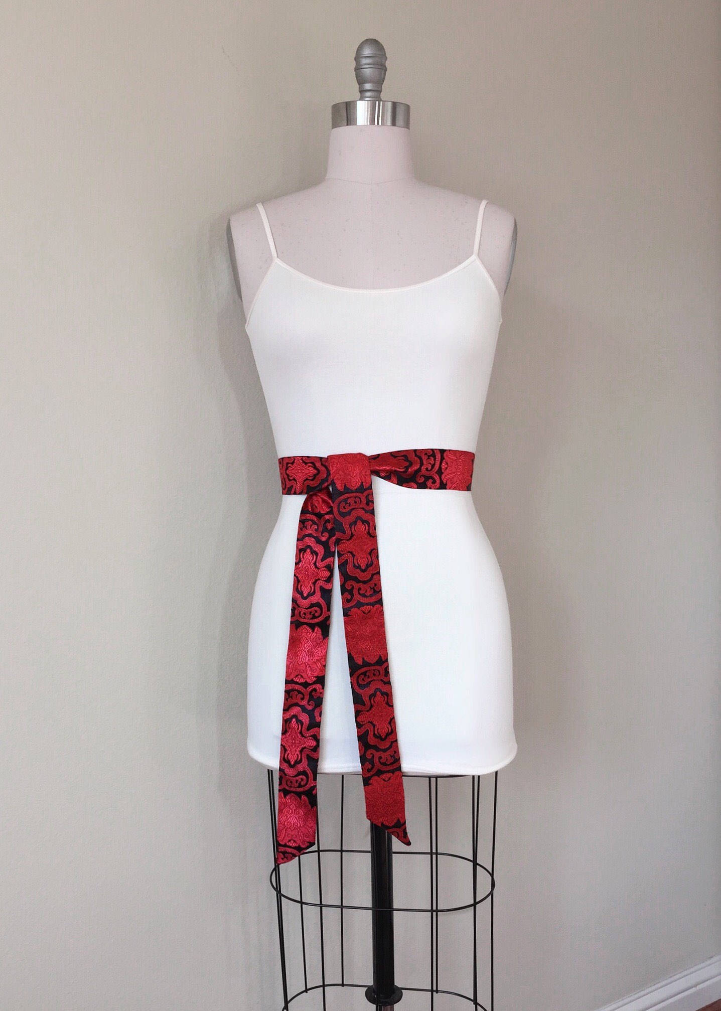 Red & Black Chinese Brocade Sash, Red Sash in Satin Brocade, Red Obi Belt, Black and Red Kimono Sash Belt, Asian Brocade Sash, Satin Swank