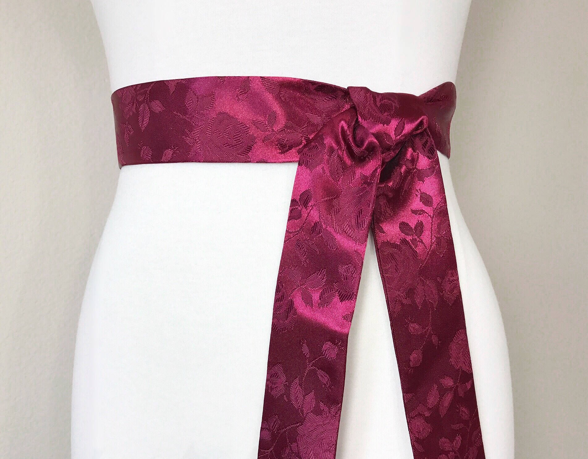 Wine Satin Sash in Rose Jacquard, Burgundy Rose Sash, Burgundy Sash, Wine Wedding Dress Sash, Bridesmaid Sash, Burgundy Wedding, Satin Swank