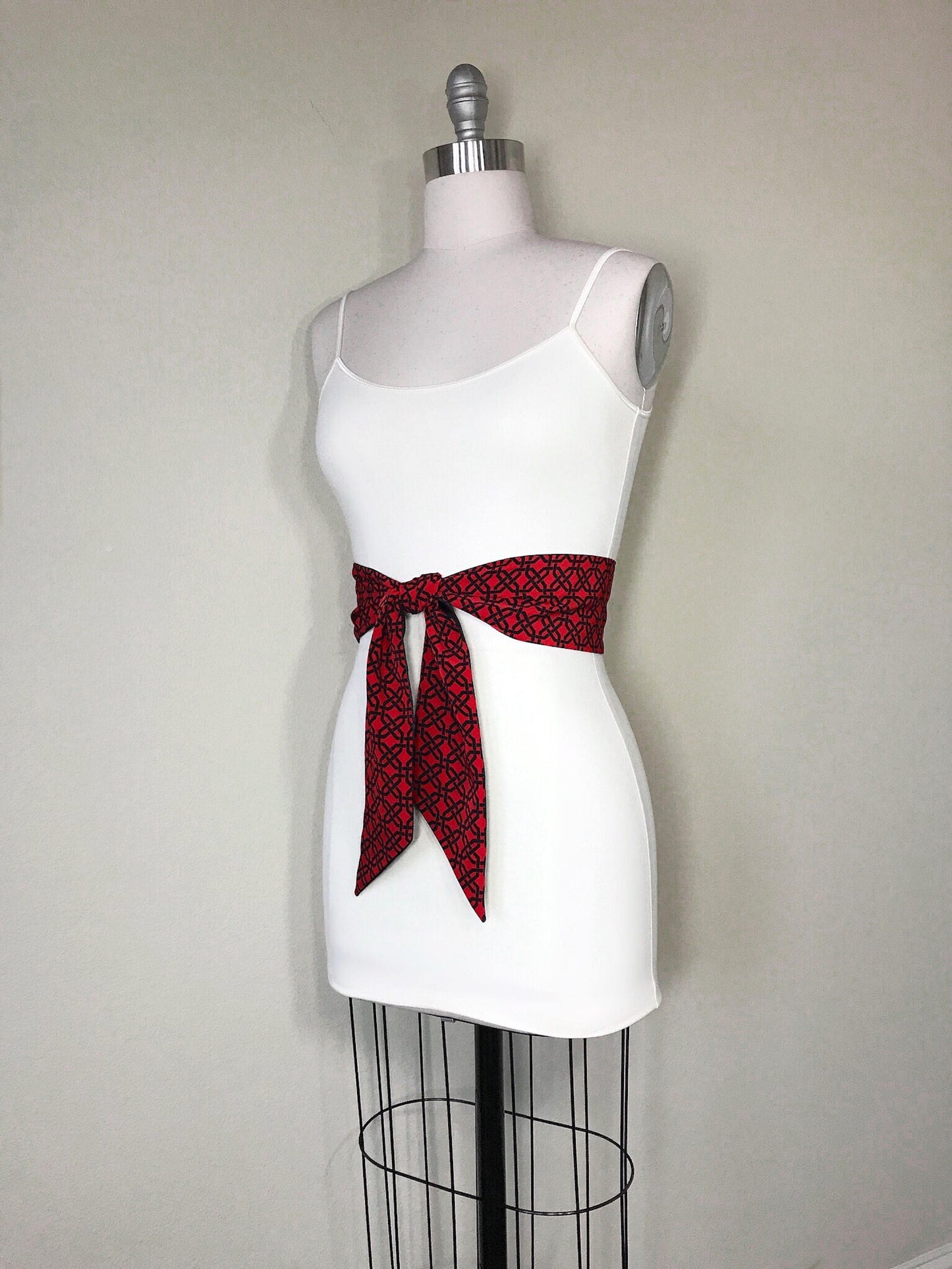 Wide Red & Black Sash, Black and Red Print Sash, Geometric Print Sash, Wide Black and Red Sash Belt, Red Black Reversible Sash, Satin Swank