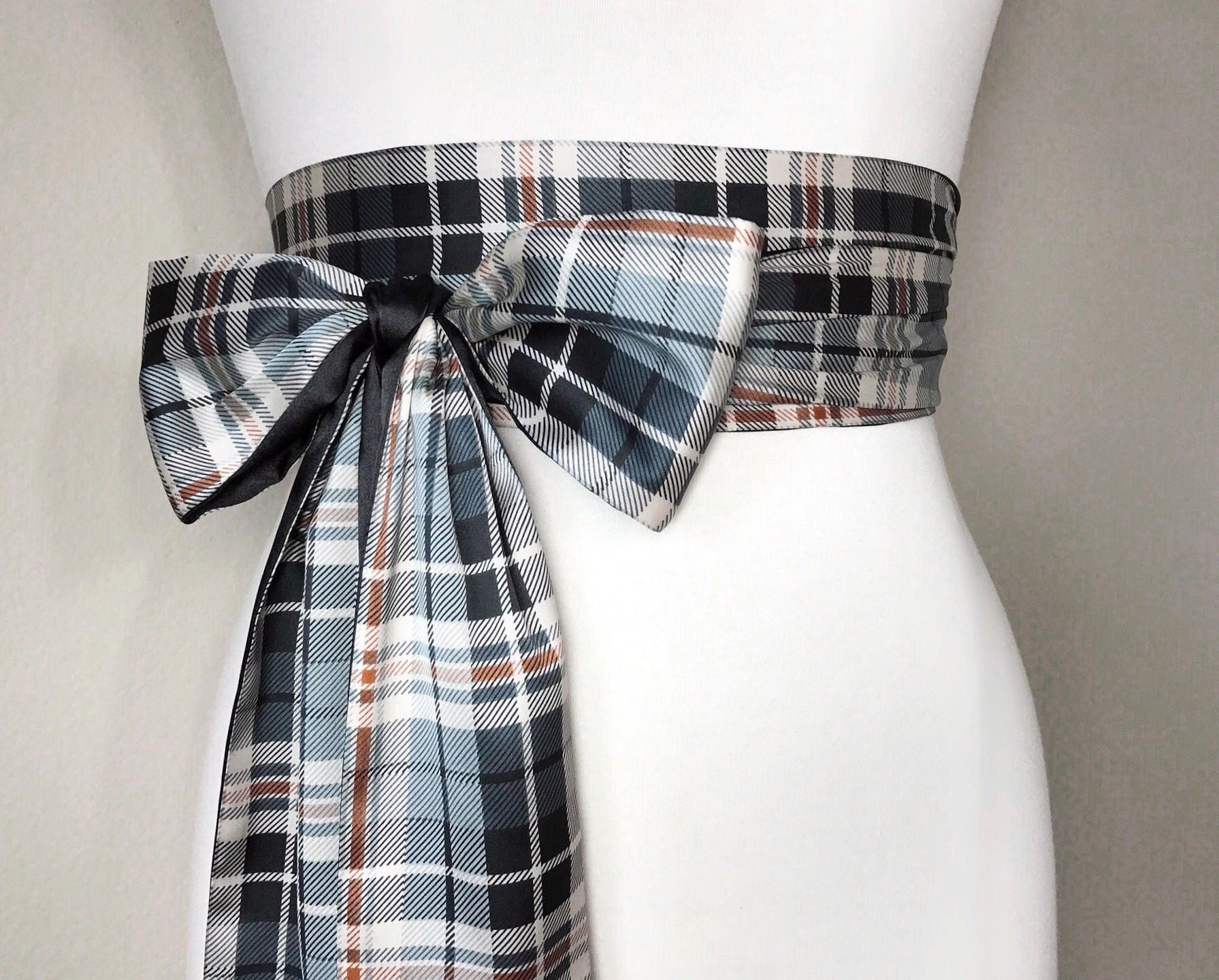 Beige & Black Tartan Sash, Plaid Satin Sash, Tartan Plaid, Reversible to Solid Black Satin Sash, Plaid Sash Belt, Obi Wrap Belt, Satin Swank