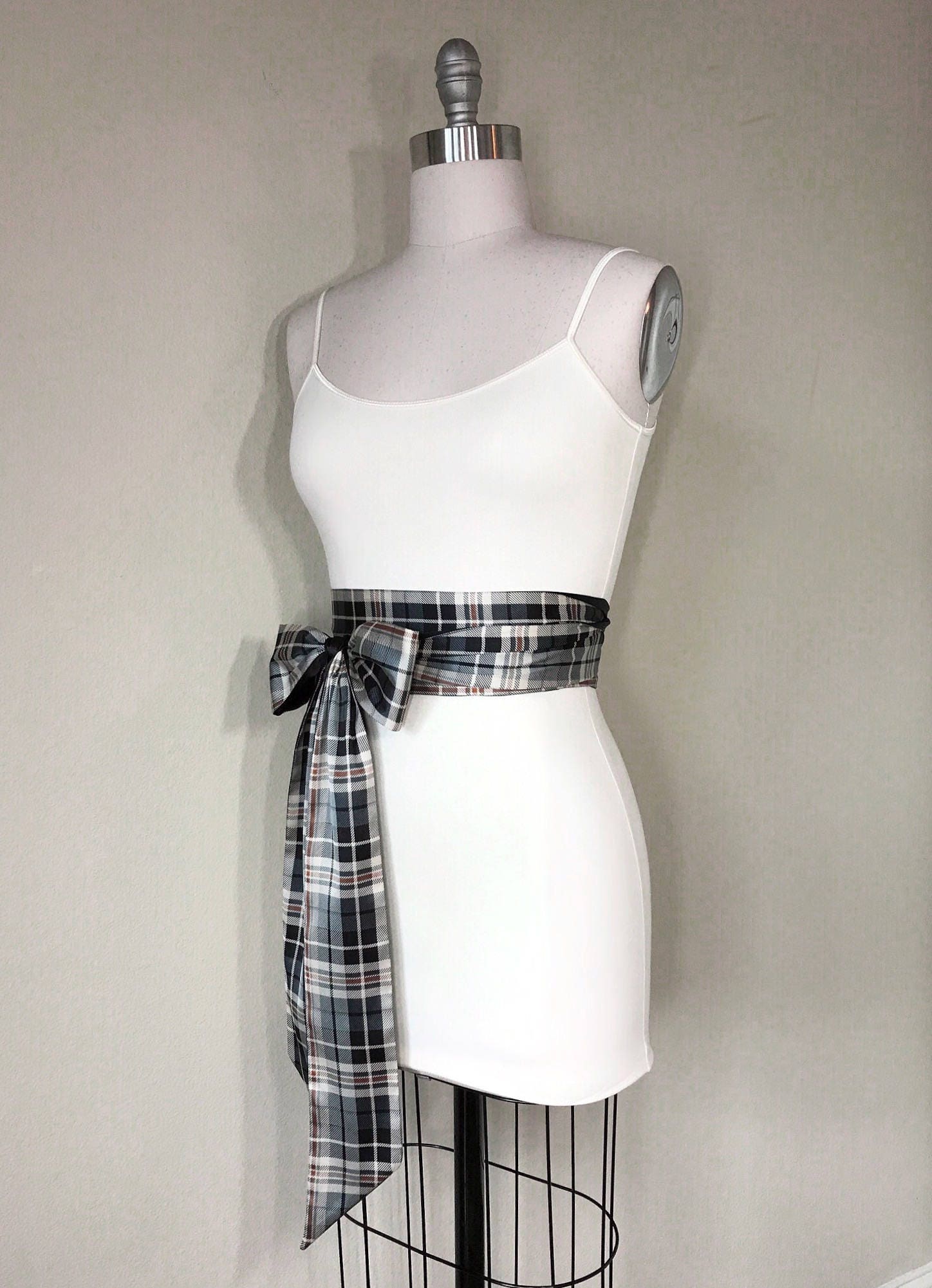 Beige & Black Tartan Sash, Plaid Satin Sash, Tartan Plaid, Reversible to Solid Black Satin Sash, Plaid Sash Belt, Obi Wrap Belt, Satin Swank