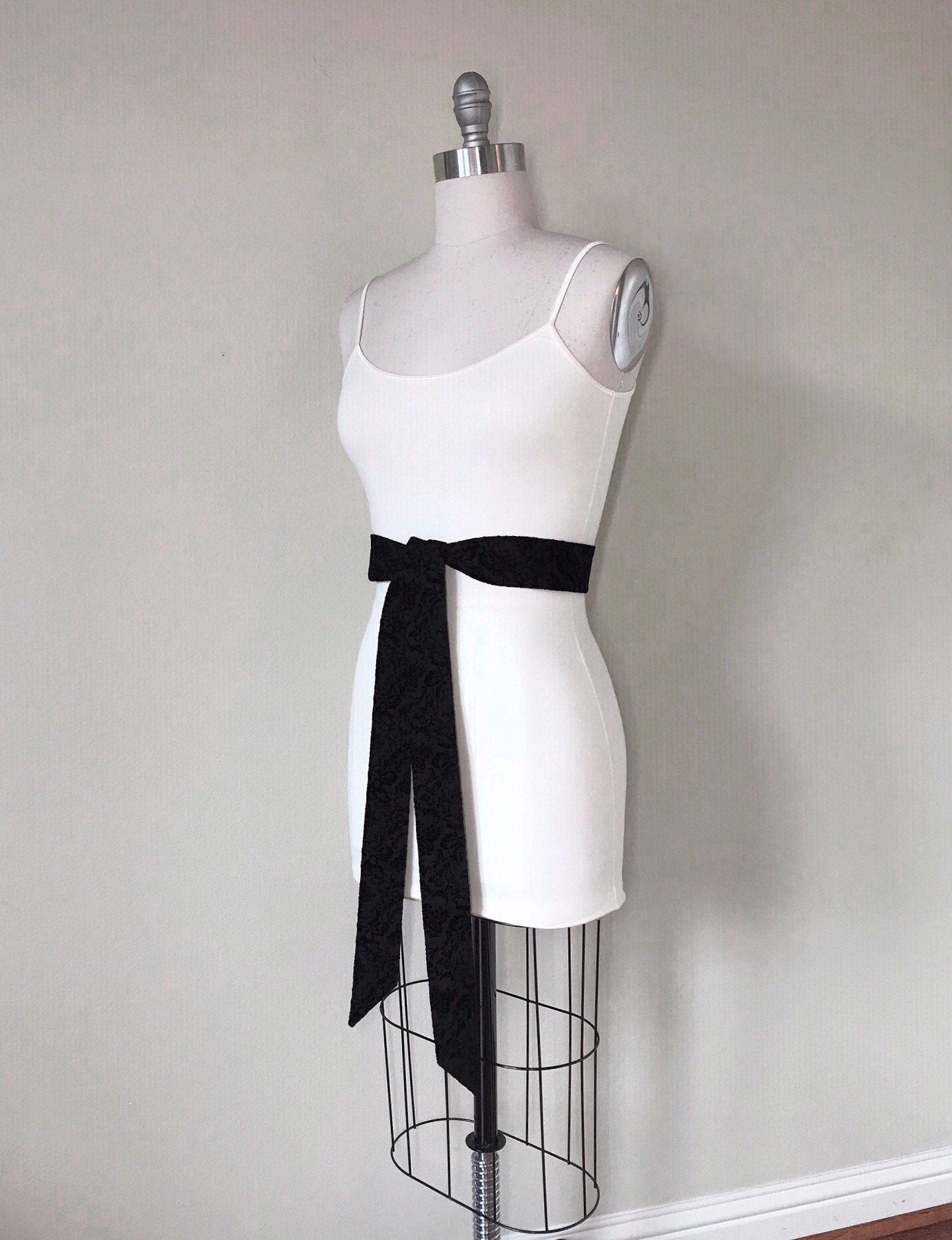 Narrow Flocked Velvet Sash, Black Sash Belt in Flocked Velvet Damask, Velvet Flocked Sash, Velvet Accessories, Flocked Denim, Satin Swank