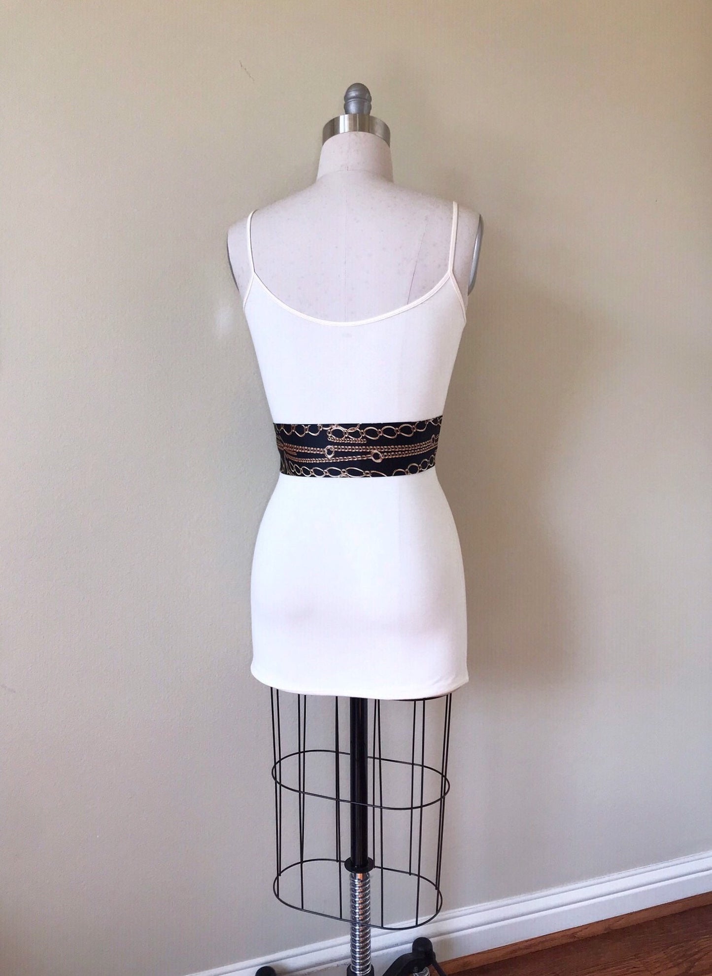 Wide Black & Gold Chain Sash Belt, Black and Gold Sash, Gold Chain Link Belt, Chain Link Sash, Black and Gold Dress Sash, Satin Swank