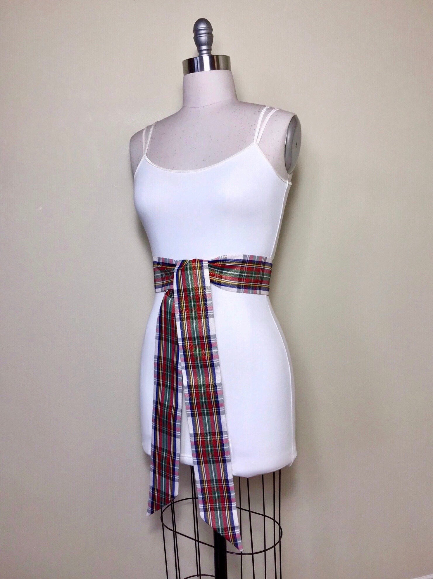 White Christmas Plaid Sash, Holiday Tartan Sash, Christmas Tartan Sash, Christmas Dress, Holiday Plaid Sash, Christmas Sash, Satin Swank