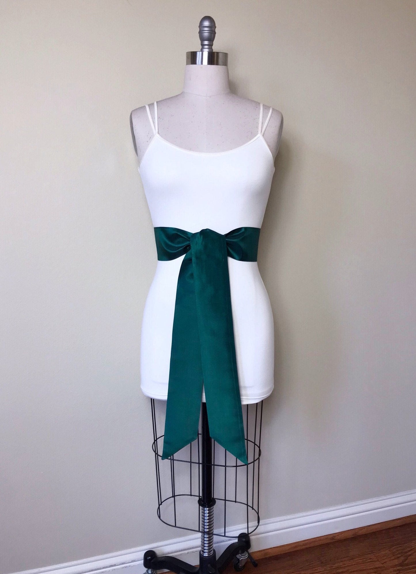 Crisp Taffeta Sash in Spruce Green, Taffeta Bow Belt, Formal Dress Sash, Christmas Sash, Holiday Sash, Satin Swank