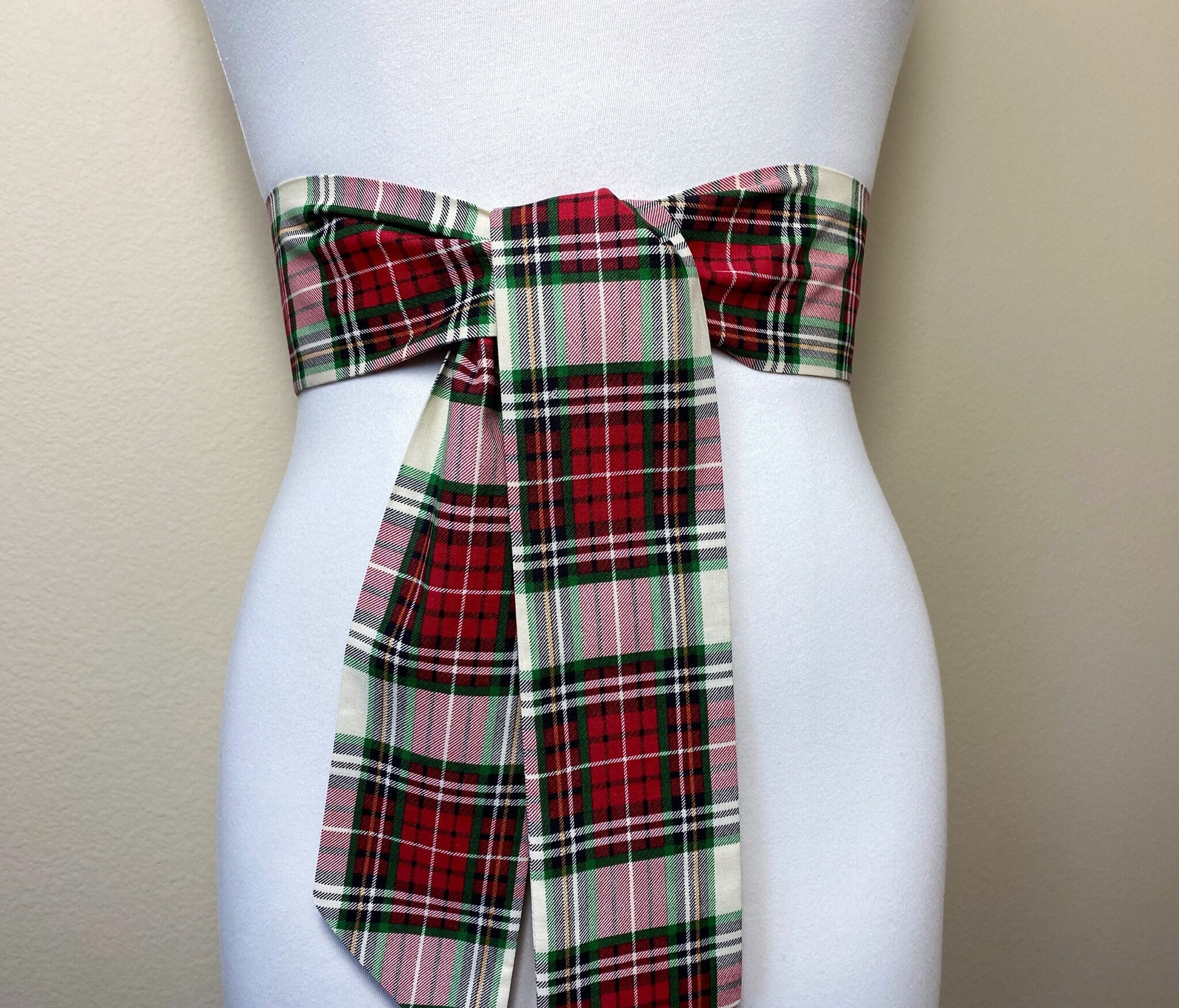Large Print Stewart Dress Tartan Sash Belt, Wide Stewart Tartan Plaid Sash, Ivory & Red Plaid Sash, Scottish Tartan Accessories, Satin Swank