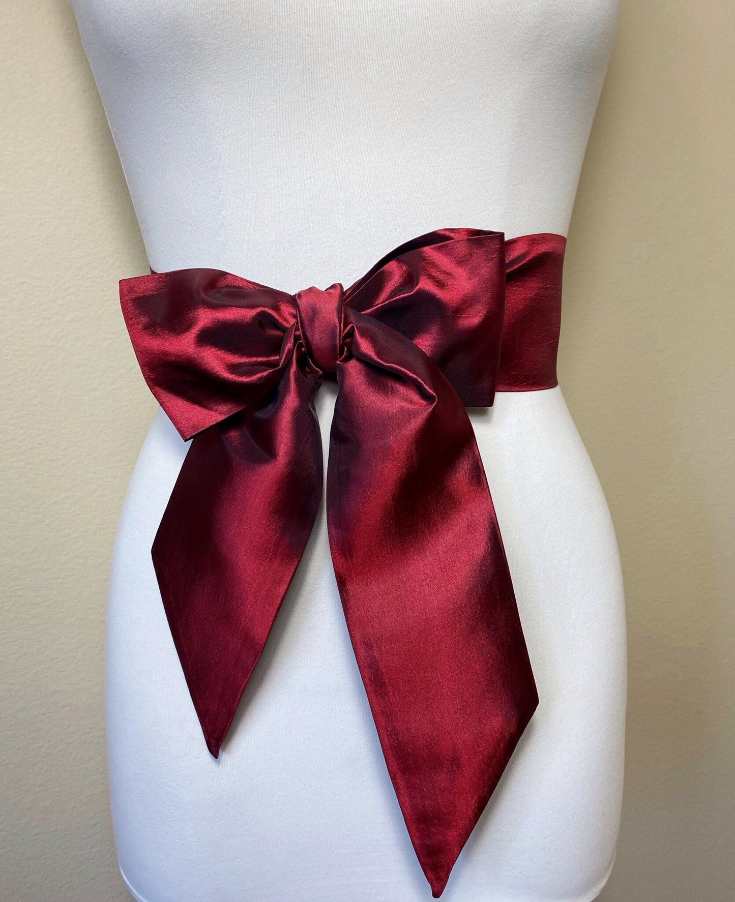 Crisp Taffeta Sash in Burgundy, Burgundy Taffeta Bow Belt, Formal Dress Sash, Wine Taffeta Sash, Burgundy Holiday Sash, Satin Swank