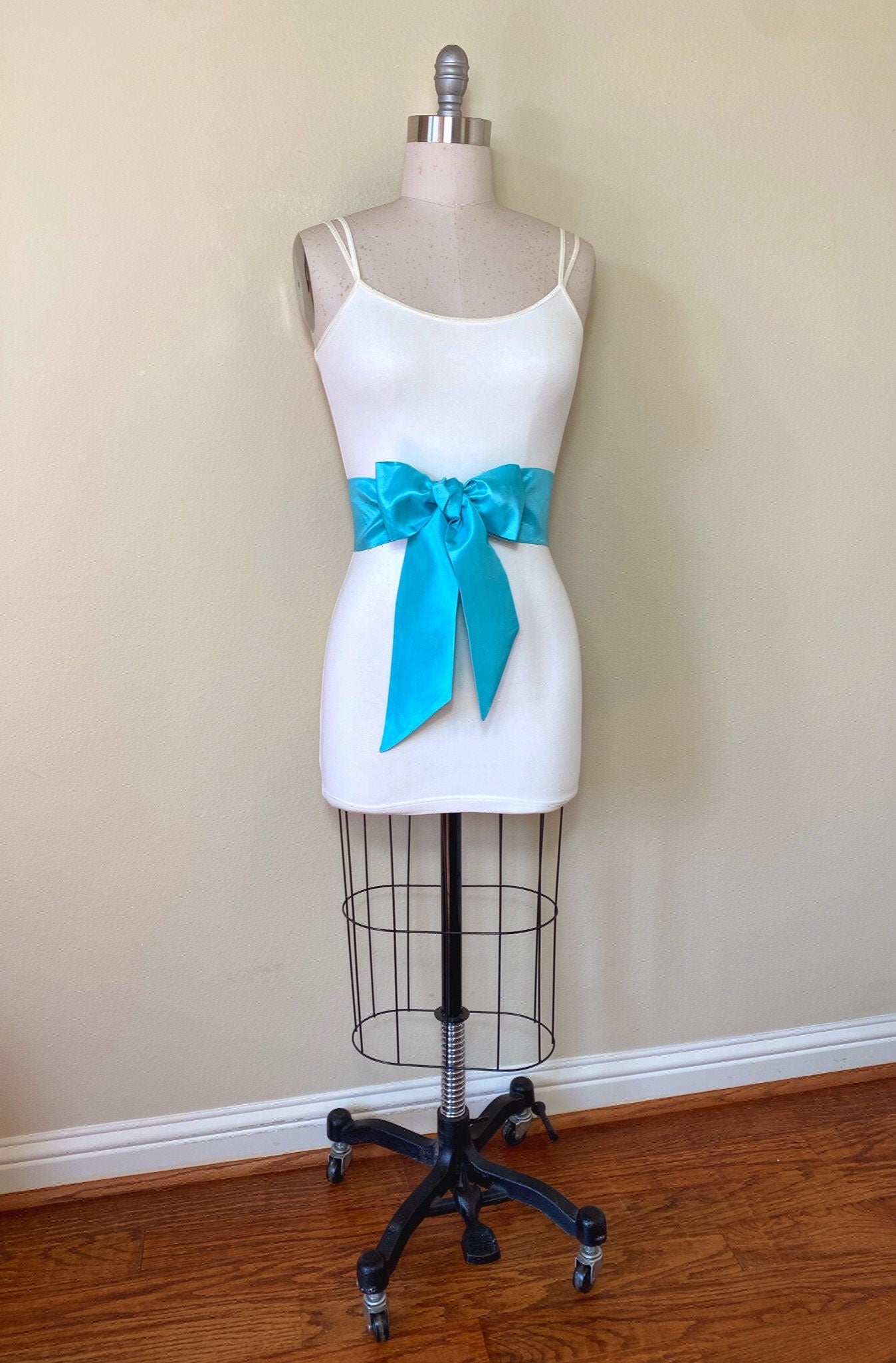 Crisp Taffeta Sash in Tiffany Blue, Taffeta Bow Belt, Formal Dress Sash, Tiffany Blue Sash, Aqua Blue Taffeta Sash, Satin Swank