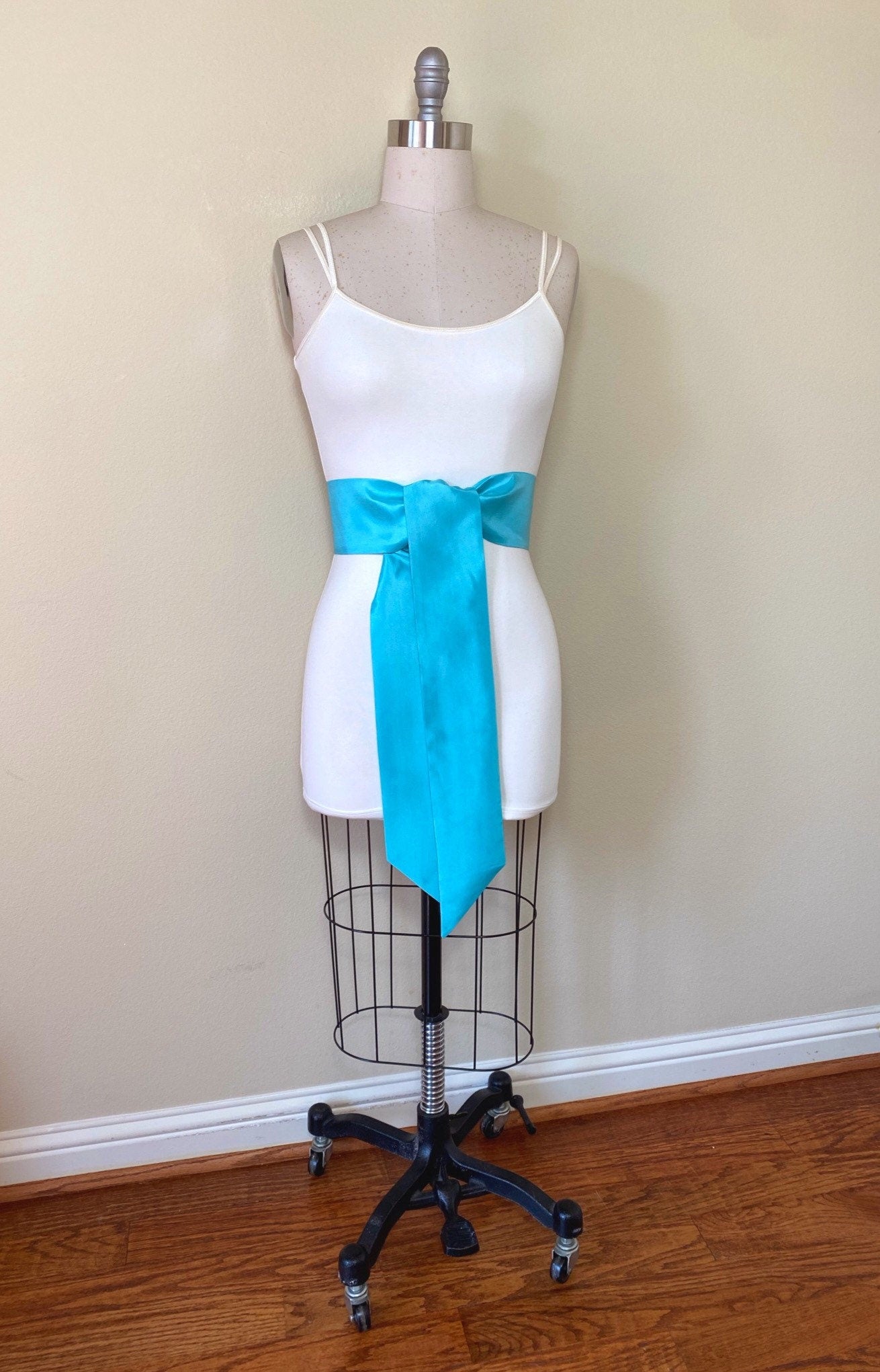 Crisp Taffeta Sash in Tiffany Blue, Taffeta Bow Belt, Formal Dress Sash, Tiffany Blue Sash, Aqua Blue Taffeta Sash, Satin Swank