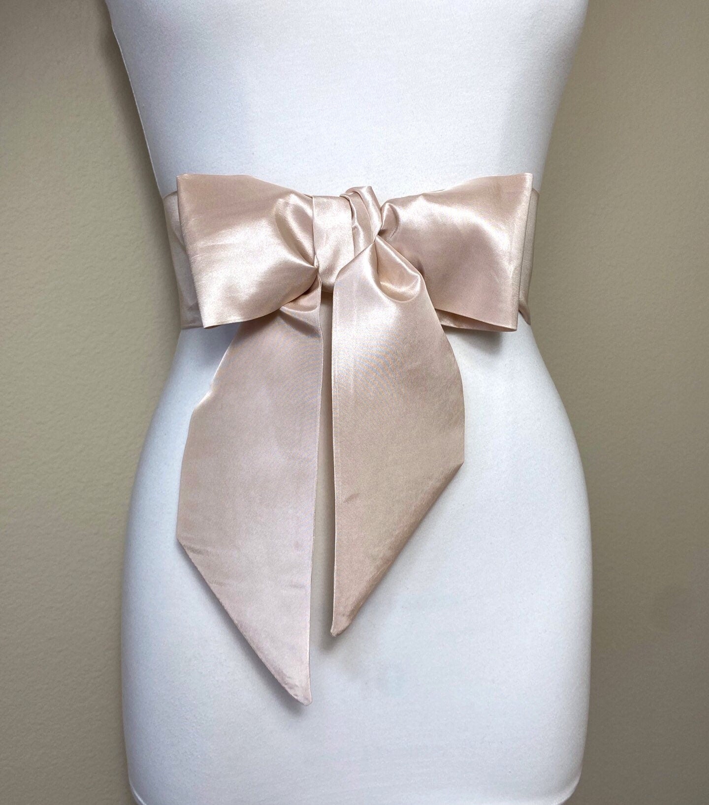 Crisp Taffeta Sash in Champagne, Taffeta Bow Belt, Formal Dress Sash, Champagne Taffeta Sash, Champagne Sash Belt, Satin Swank