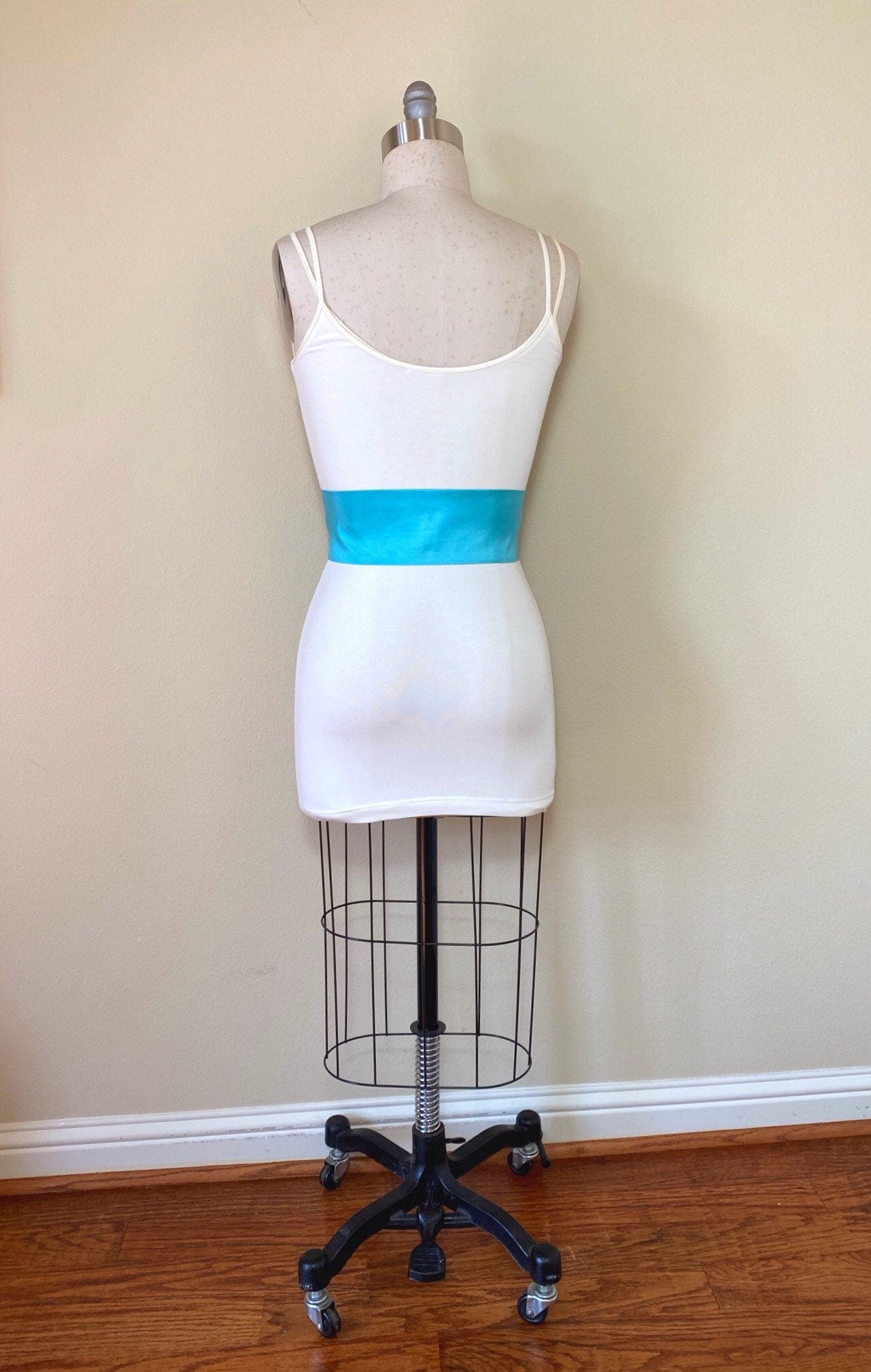 Crisp Taffeta Sash in Tiffany Blue, Taffeta Bow Belt, Formal Dress Sash, Tiffany Blue Sash, Aqua Blue Taffeta Sash, Satin Swank