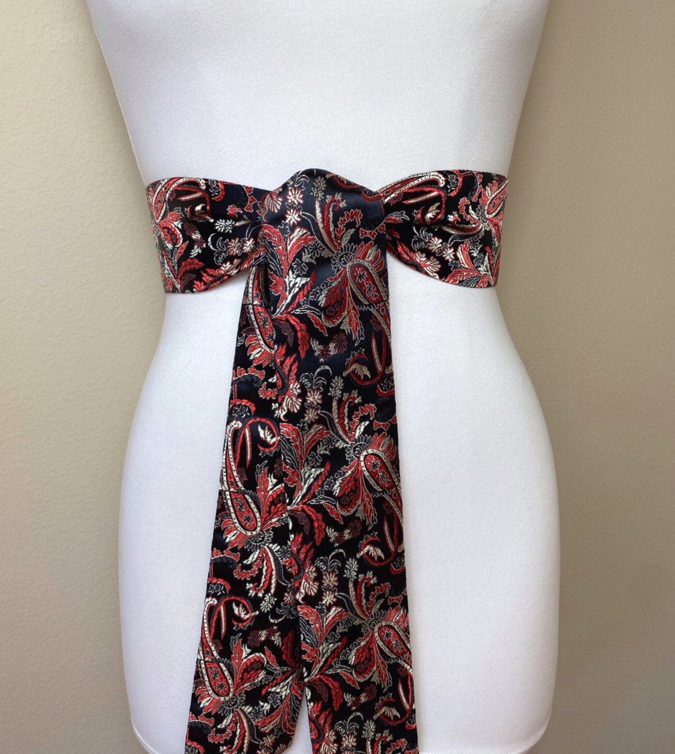 Wide Black & Red Chinese Brocade Sash, Red and Gold Brocade Sash Belt, Red and Gold Obi Belt, Kimono Sash Belt, Asian Brocade, Satin Swank