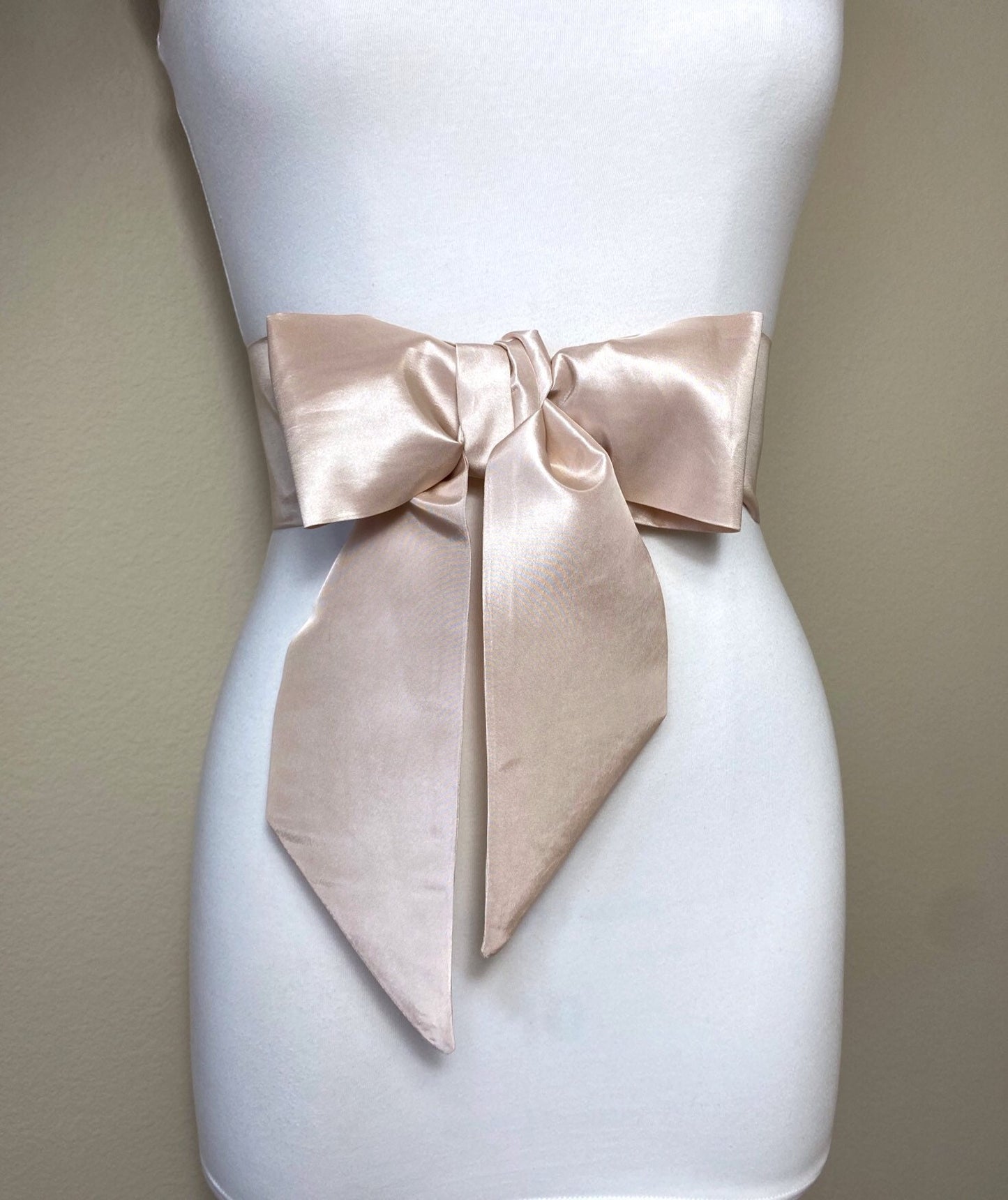 Crisp Taffeta Sash in Champagne, Taffeta Bow Belt, Formal Dress Sash, Champagne Taffeta Sash, Champagne Sash Belt, Satin Swank