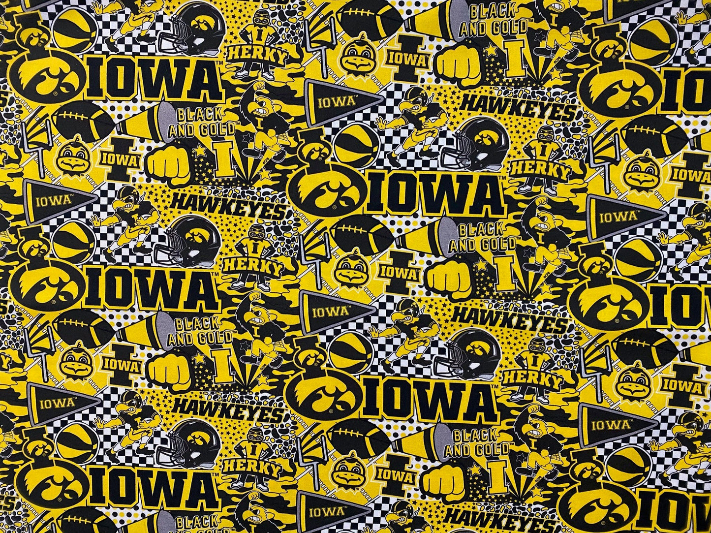 Clemson Sash Belt, Clemson Tailgate Outfit, Clemson Tigers Game Day Outfit, Clemson Game Day Clothes, Clemson Football + More Colleges