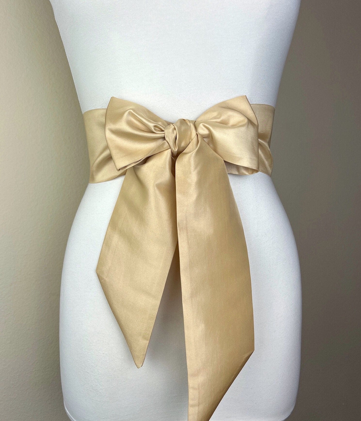Crisp Taffeta Sash in Pale Gold, Gold Dress Sash, Gold Taffeta Sash Belt, Gold Sash Belt, Wide Gold Belt, Gold Wedding Sash, Satin Swank