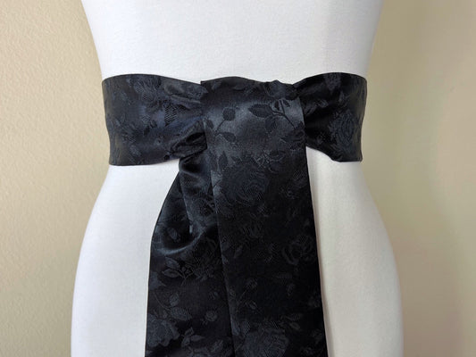 Wide Black Satin Sash in Rose Jacquard, Black Brocade Rose Sash, Wedding Dress Sash, Bridesmaid Sash, Black Rose Dress Sash, Satin Swank