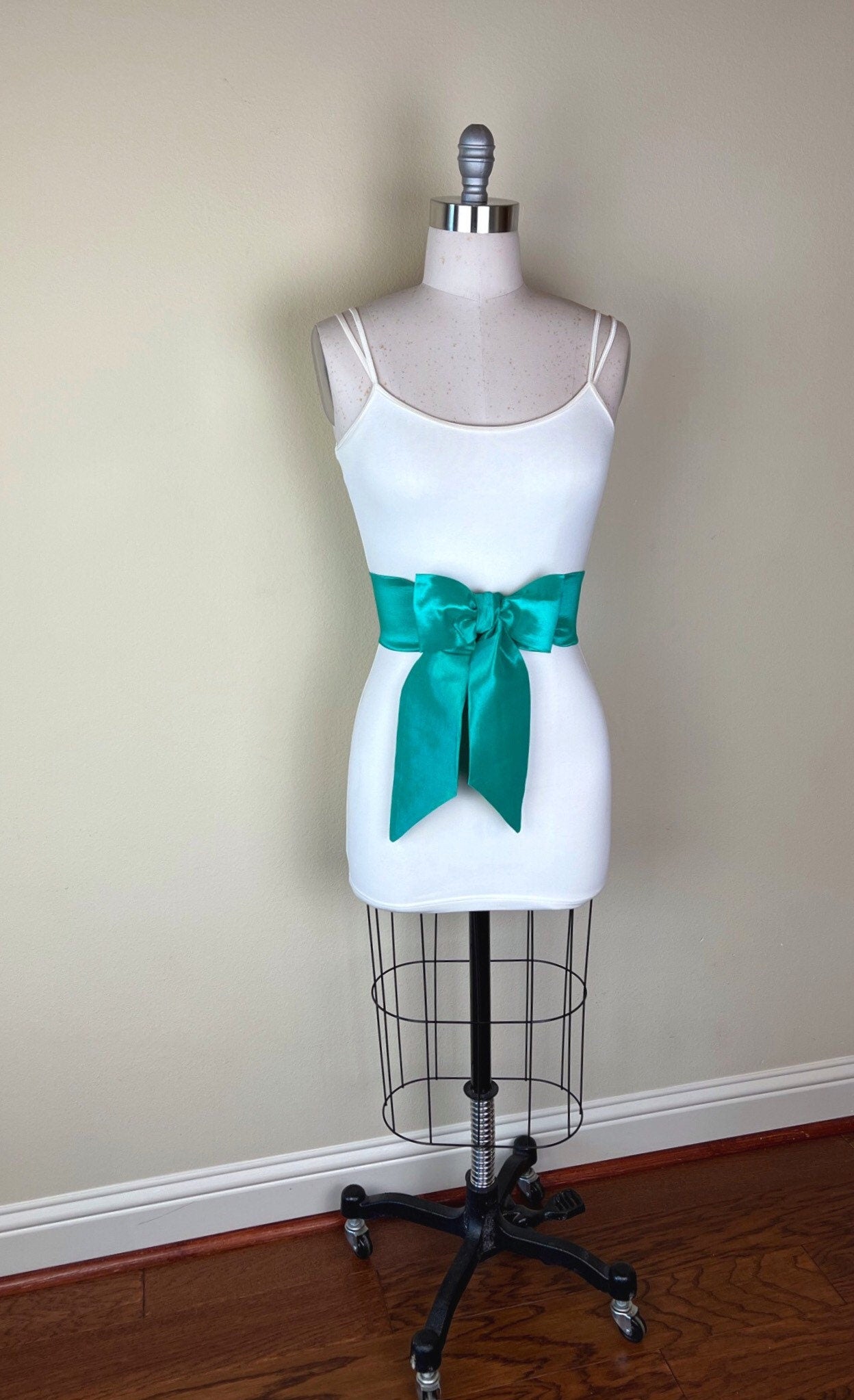 Crisp Taffeta Sash in Jade Green, Jade Green Taffeta Sash Belt, Green Dress Sash, Jade Sash Belt, Jade Wedding Sash, Satin Swank