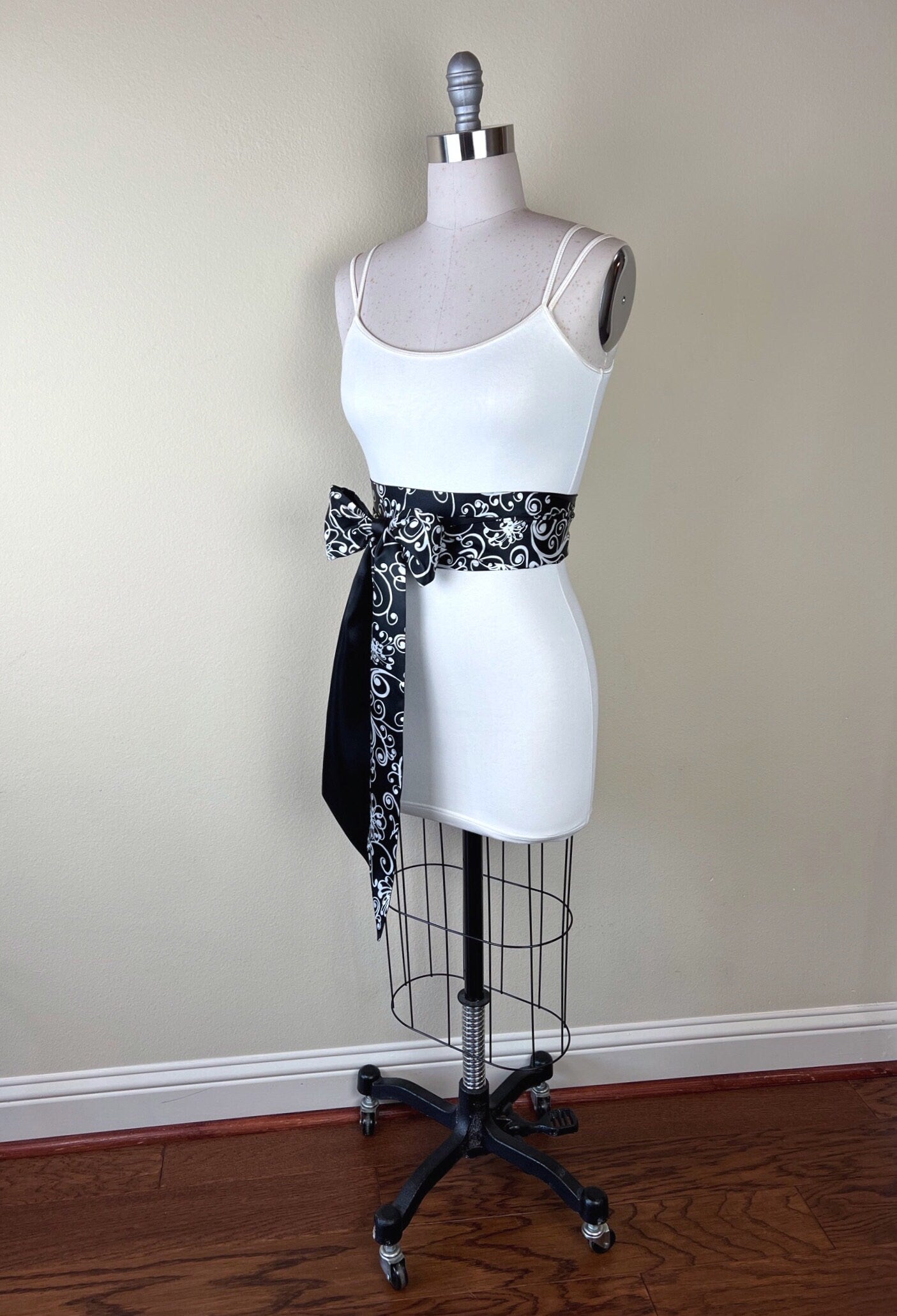 Black & White Sash Belt, Printed White and Black Satin Sash, Reverses to Solid Black Sash, Satin Sash Belt, Black Dress Sash, Satin Swank