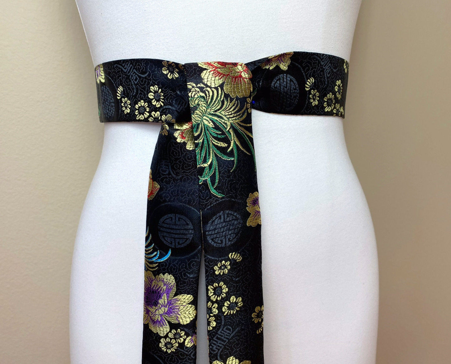 Narrow Black Chinese Brocade Sash, Black & Gold Brocade Sash Belt, Black Obi Belt, Kimono Sash Belt, Floral Asian Brocade Sash, Satin Swank