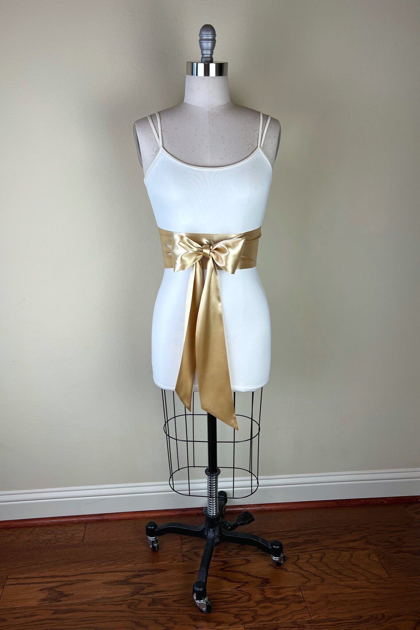 Pale Gold Sash, Gold Satin Sash, Light Gold Wedding Dress Sash Belt, Satin Sash, Gold Bridal Sash, Obi Sash Belt in Gold, Satin Swank