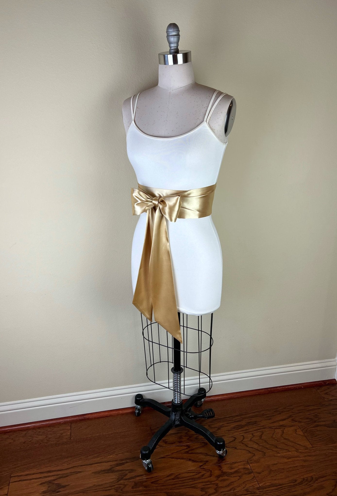 Pale Gold Sash, Gold Satin Sash, Light Gold Wedding Dress Sash Belt, Satin Sash, Gold Bridal Sash, Obi Sash Belt in Gold, Satin Swank