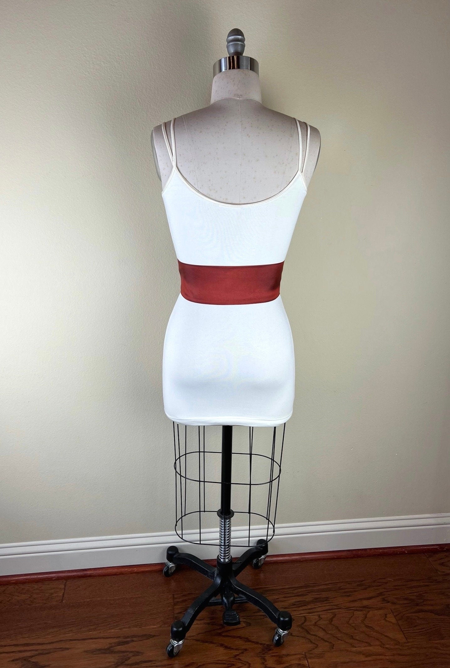 Crisp Taffeta Sash in Cinnabar, Brick Red Sash Belt, Dark Rust Taffeta Sash, Cinnamon Sash Belt, Cinnabar Taffeta Bow Belt, Satin Swank