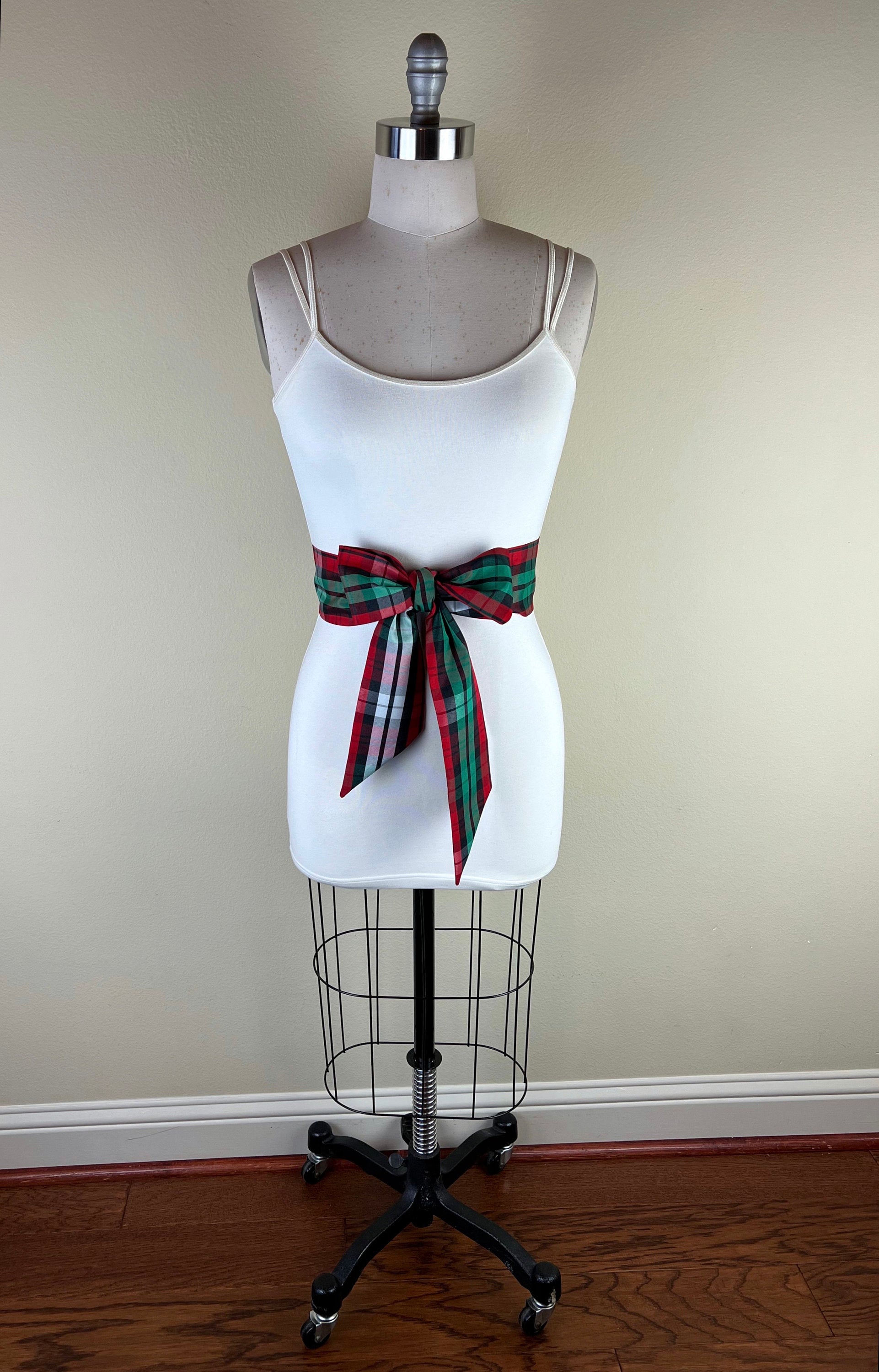 Christmas Sash Belt, Christmas Plaid Taffeta Sash, Red & Green Sash, Christmas Accessories, Holiday Plaid Sash, Christmas Dress, Satin Swank