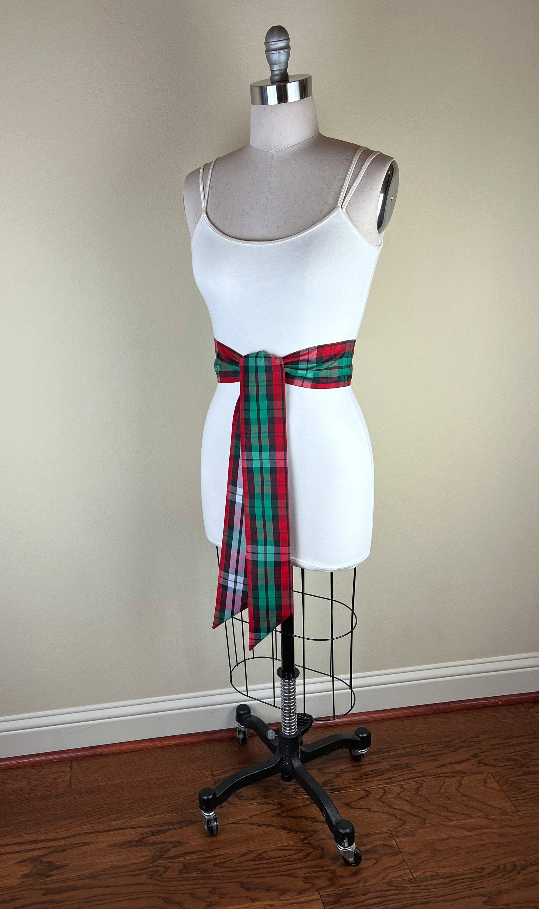 Christmas Sash Belt, Christmas Plaid Taffeta Sash, Red & Green Sash, Christmas Accessories, Holiday Plaid Sash, Christmas Dress, Satin Swank