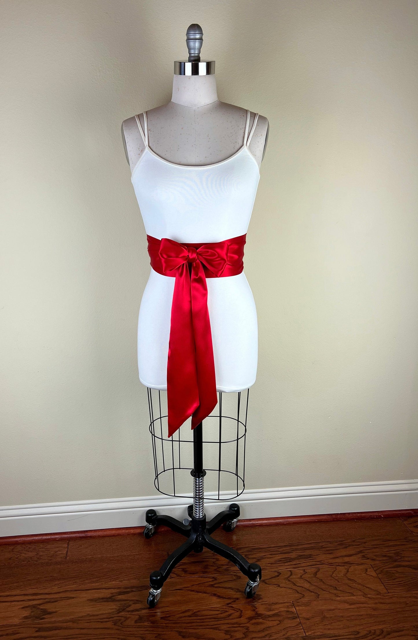 True Red Sash, Red Satin Sash, Holiday Sash, Christmas Sash Belt, Red Dress Sash Belt, Wrap Belt, Red Obi Belt, Christmas Wedding Sash