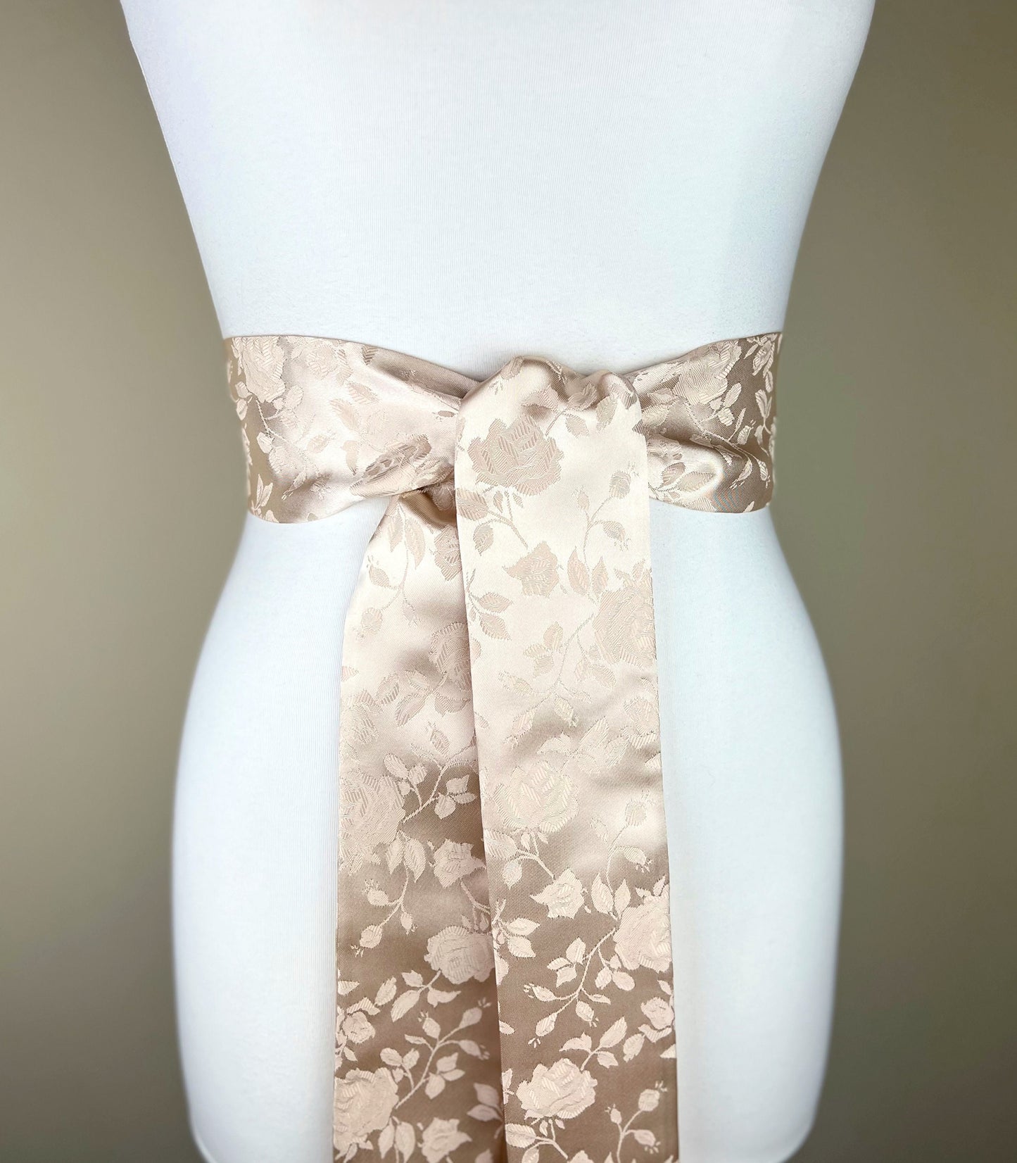 Wide Champagne Satin Sash in Rose Jacquard, Brocade Champagne Rose Sash, Wedding Dress Sash, Bridesmaid Sash, Champagne Wedding, Satin Swank