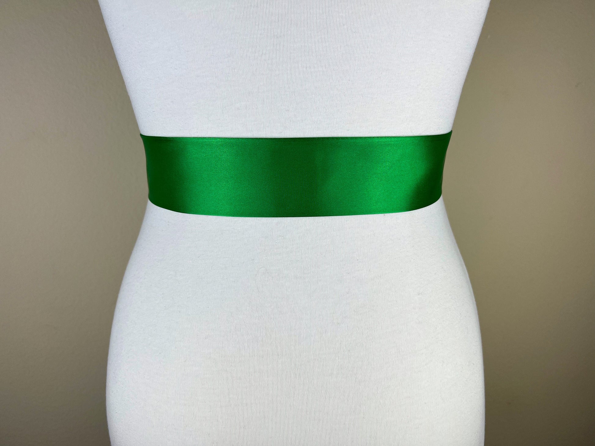 Narrow Kelly Green Sash, Bright Green Satin Sash, Kelly Green Wedding Dress Sash, Kelly Green Bridal Sash, Wedding Gown Sash, Satin Swank