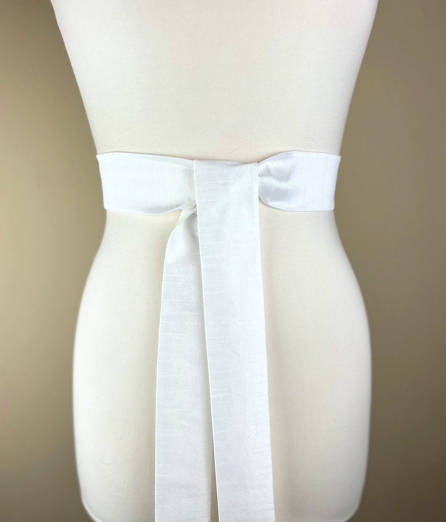 Narrow Textured White Sash, White Dupioni Sash Belt, White Dress Sash Belt, White Fabric Belt, White Wedding Dress Sash, Satin Swank