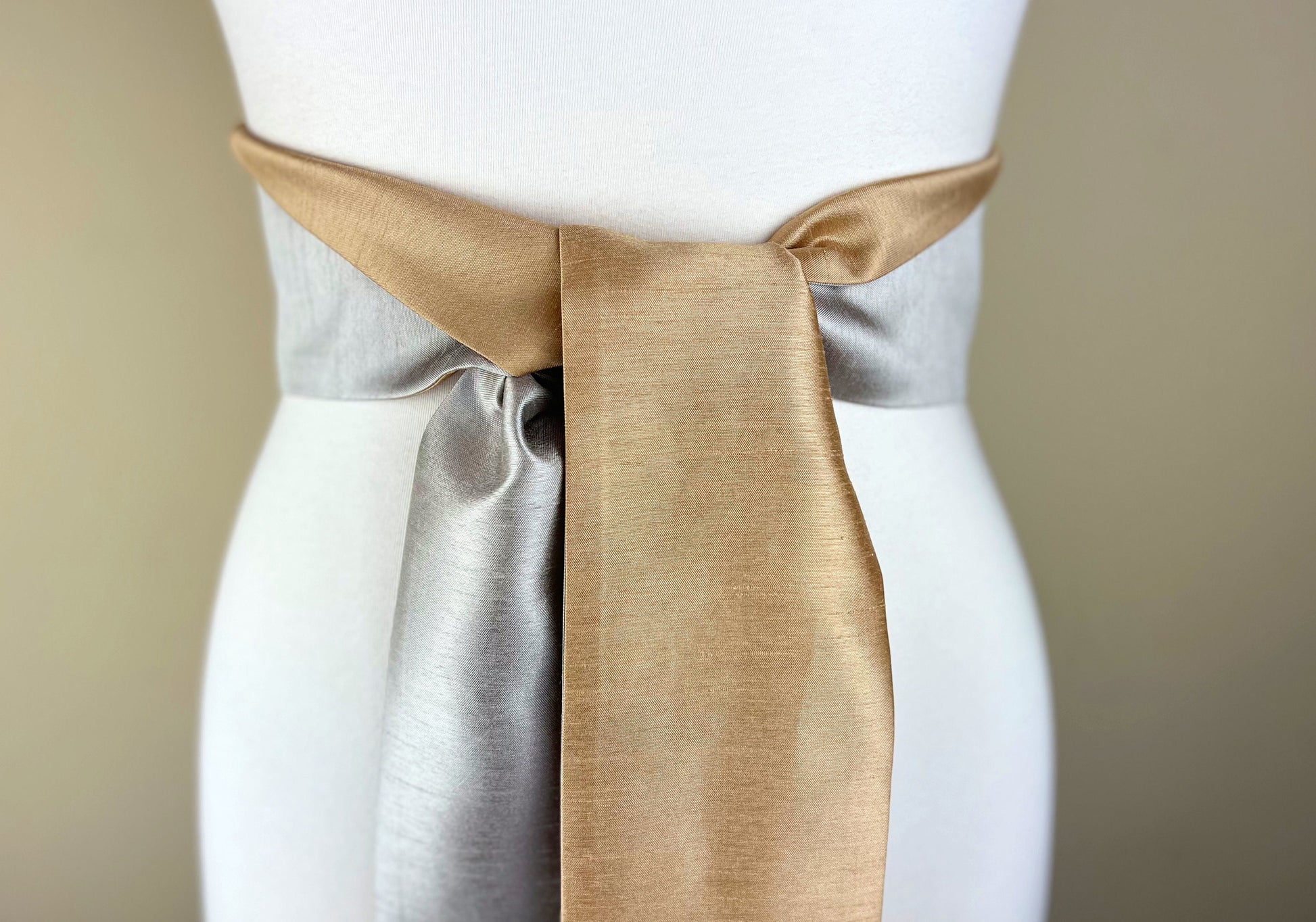 Wide Textured Gold & Silver Sash Belt, Silver and Gold Dupioni Sash, Two-Tone Dress Sash, Fabric Belt, Silver Gold Wedding, Satin Swank