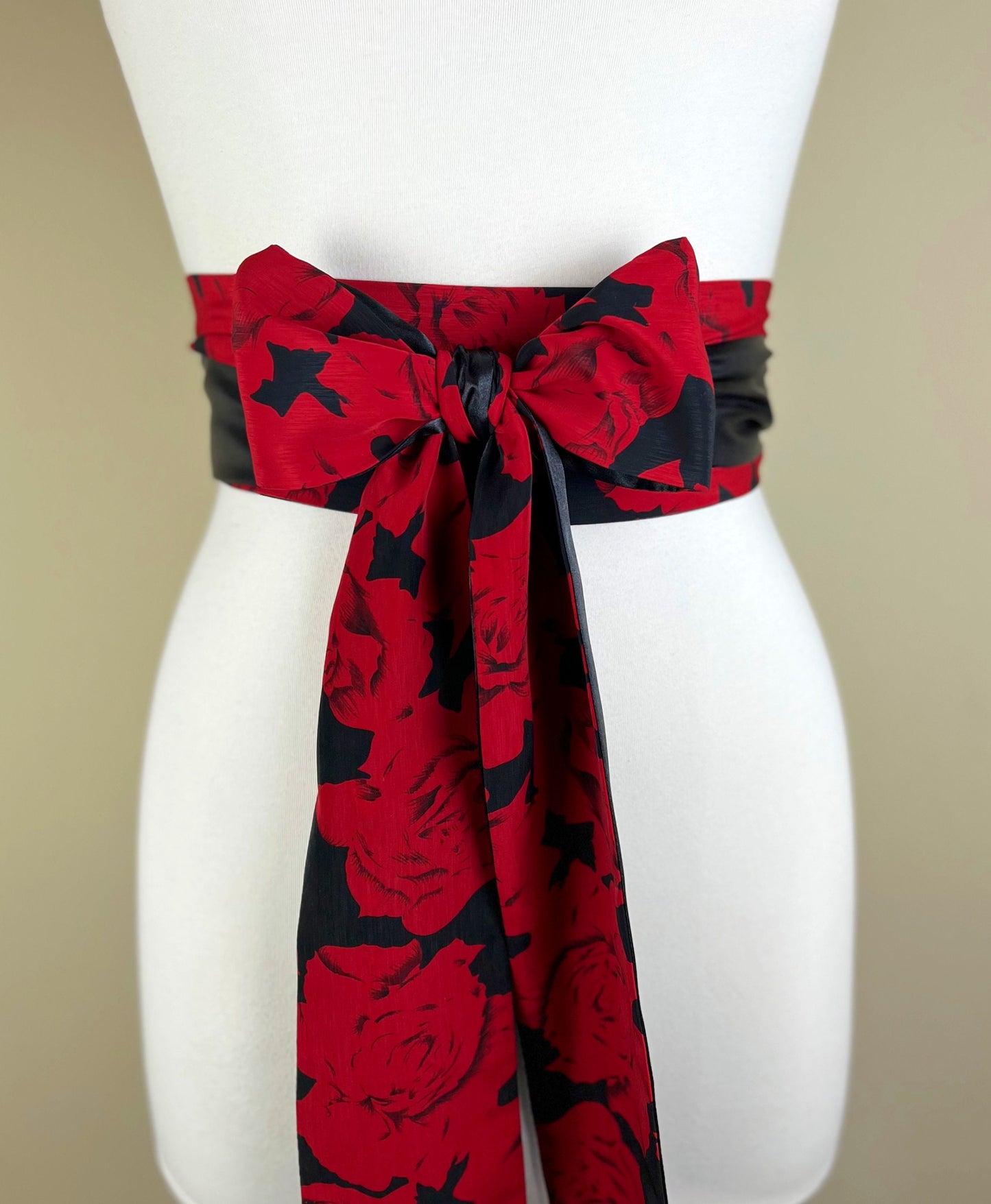 Red Rose Sash, Red & Black Sash Belt, Reverses to Solid Black Sash, Reversible Sash, Black and Red Sash, Red Rose Floral Sash, Satin Swank