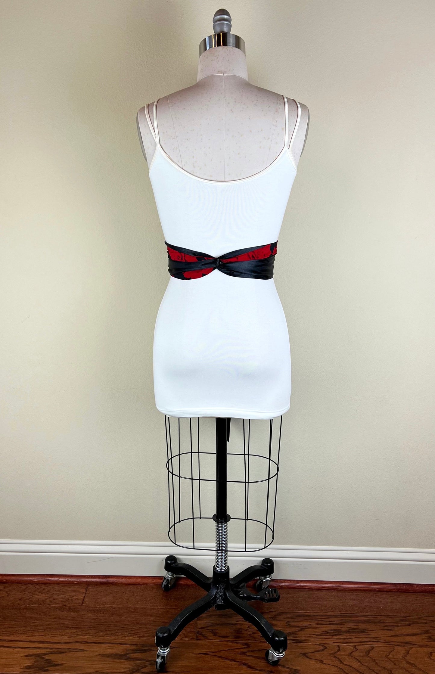 Red Rose Sash, Red & Black Sash Belt, Reverses to Solid Black Sash, Reversible Sash, Black and Red Sash, Red Rose Floral Sash, Satin Swank