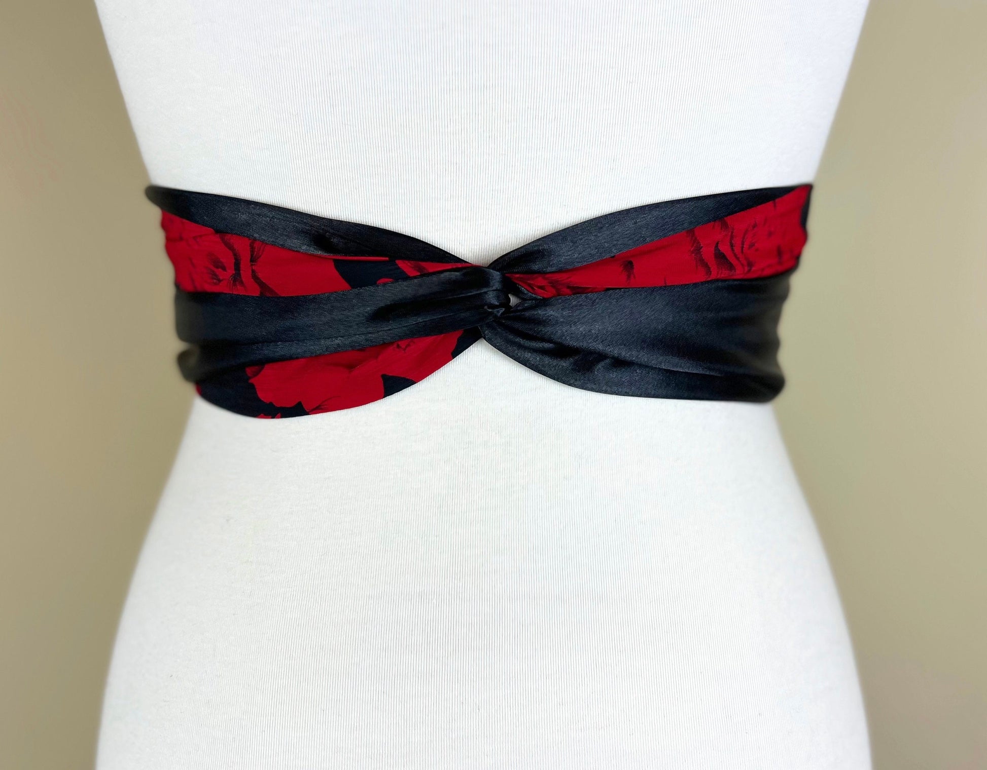Red Rose Sash, Red & Black Sash Belt, Reverses to Solid Black Sash, Reversible Sash, Black and Red Sash, Red Rose Floral Sash, Satin Swank