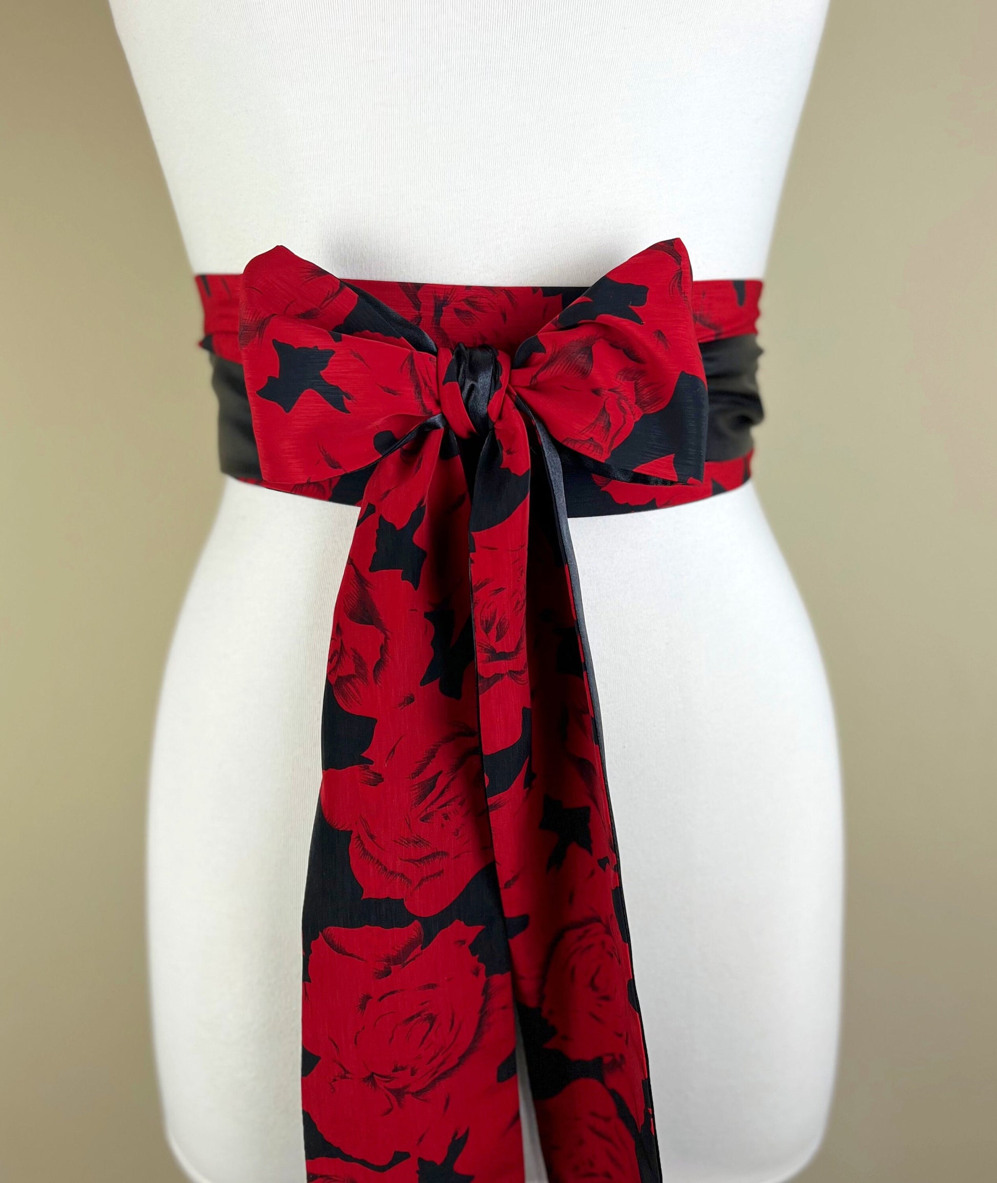 Red Rose Sash, Red & Black Sash Belt, Reverses to Solid Black Sash, Reversible Sash, Black and Red Sash, Red Rose Floral Sash, Satin Swank