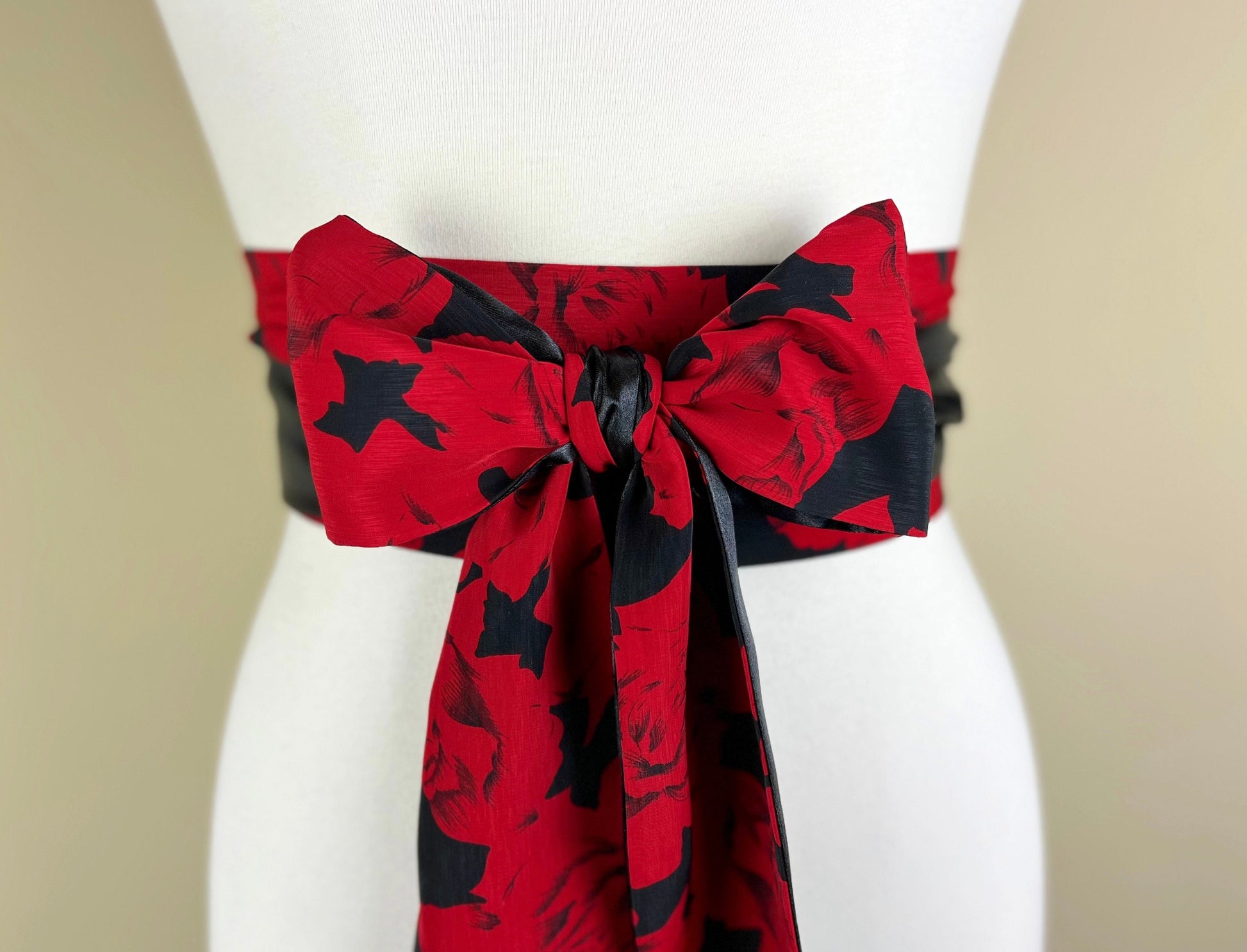 Red Rose Sash, Red & Black Sash Belt, Reverses to Solid Black Sash, Reversible Sash, Black and Red Sash, Red Rose Floral Sash, Satin Swank