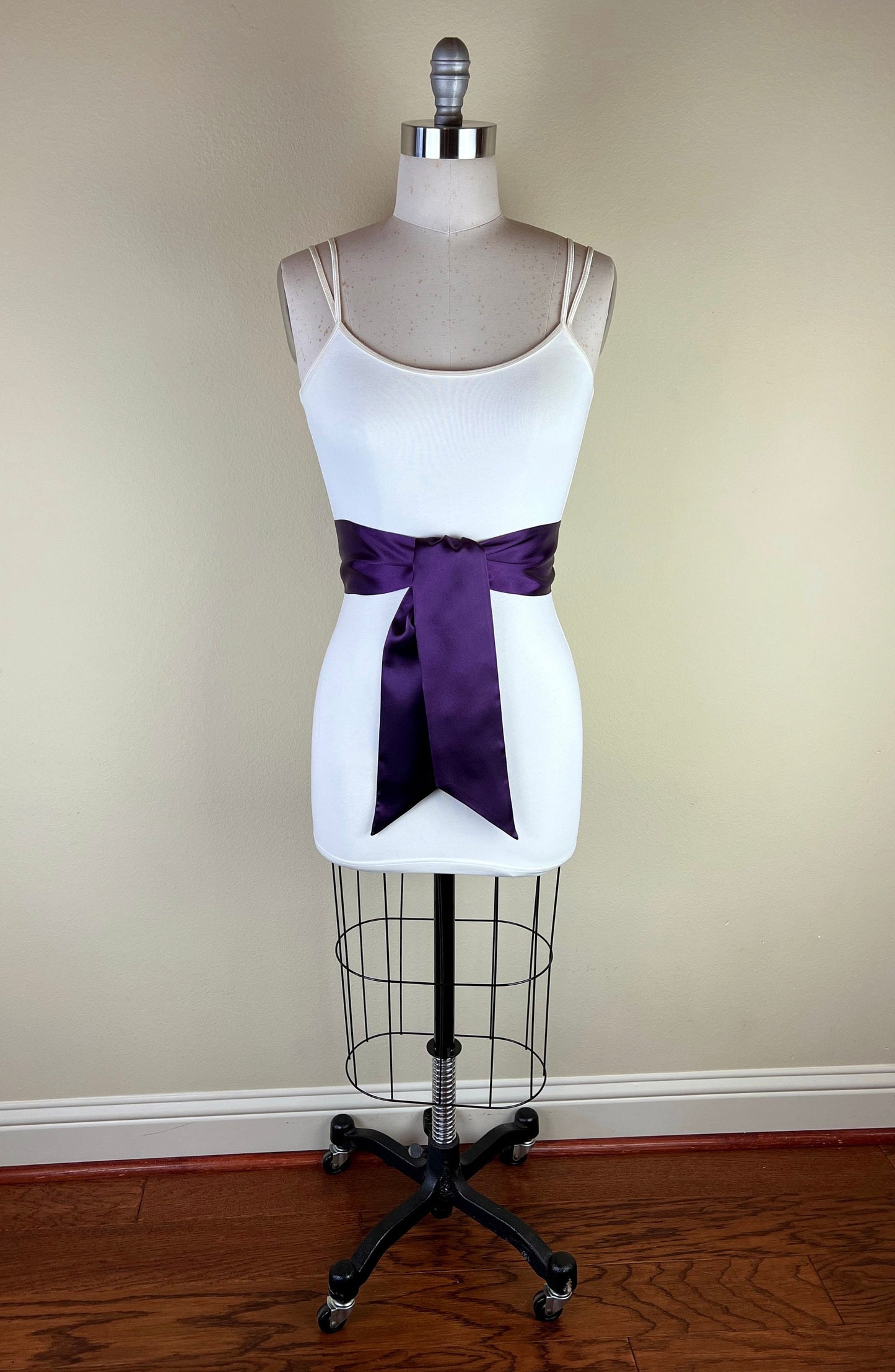 Plum Satin Sash, Plum Sash Belt, Wide Plum Wedding Dress Sash, Eggplant Sash, Dark Plum Bridal Sash Belt, Plum Bridesmaid Sash, Satin Swank