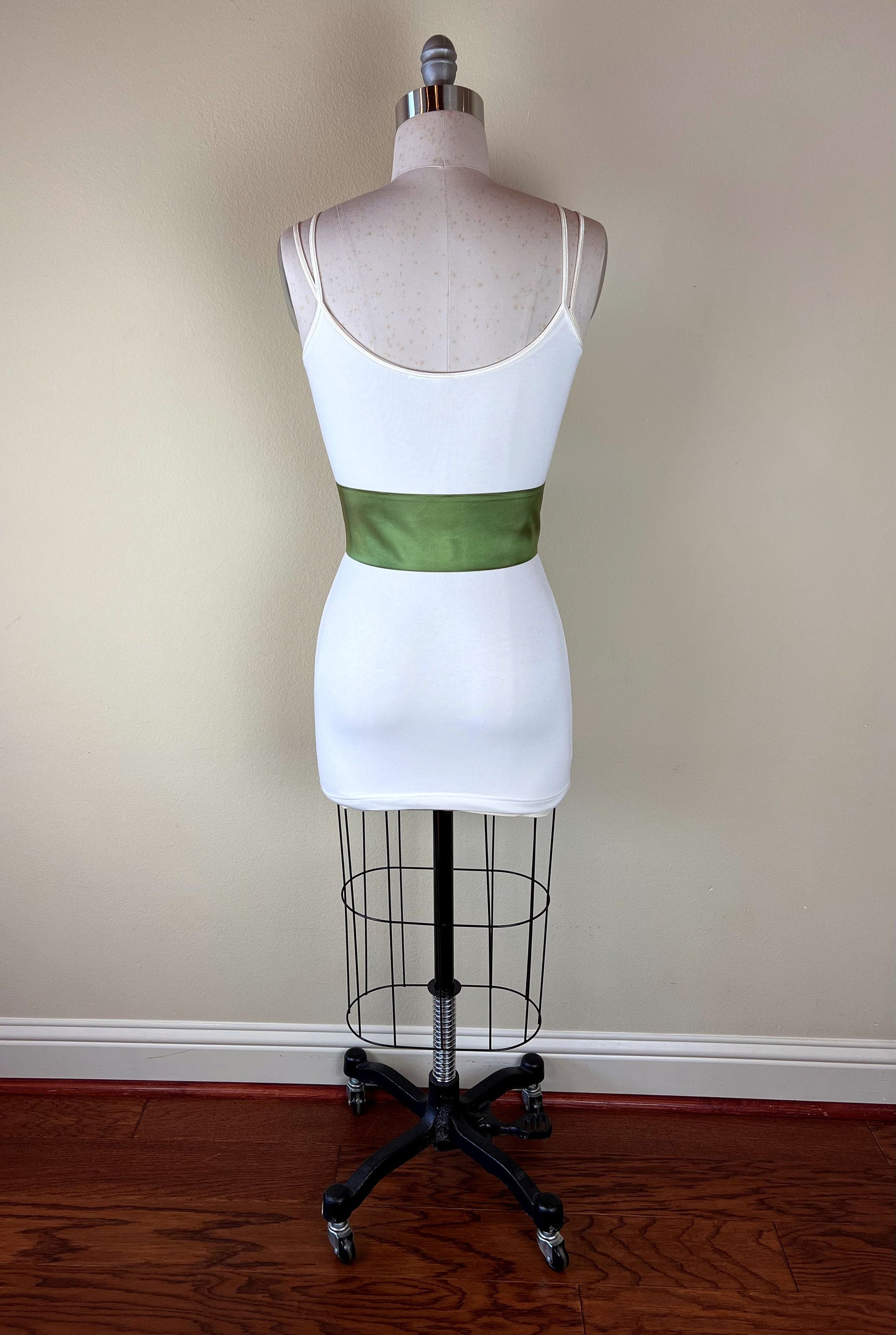 Crisp Taffeta Sash in Fern Green, Fern Green Taffeta Bow Belt, Formal Green Dress Sash, Taffeta Ball Gown Sash, Green Sash Belt, Satin Swank