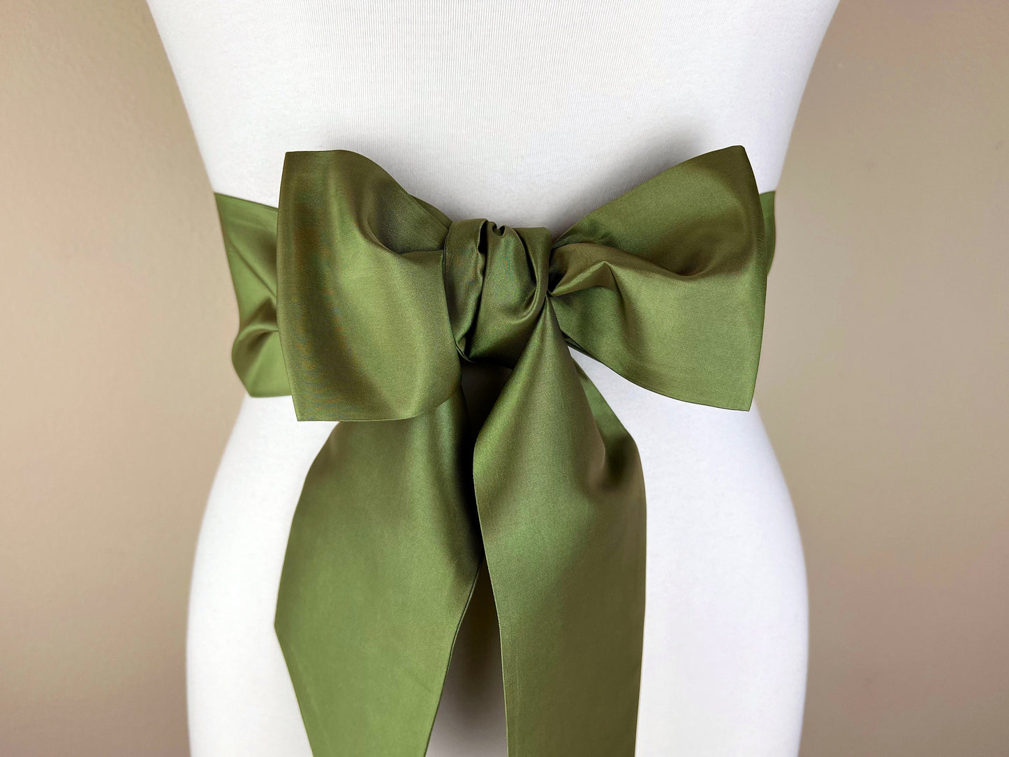 Crisp Taffeta Sash in Fern Green, Fern Green Taffeta Bow Belt, Formal Green Dress Sash, Taffeta Ball Gown Sash, Green Sash Belt, Satin Swank