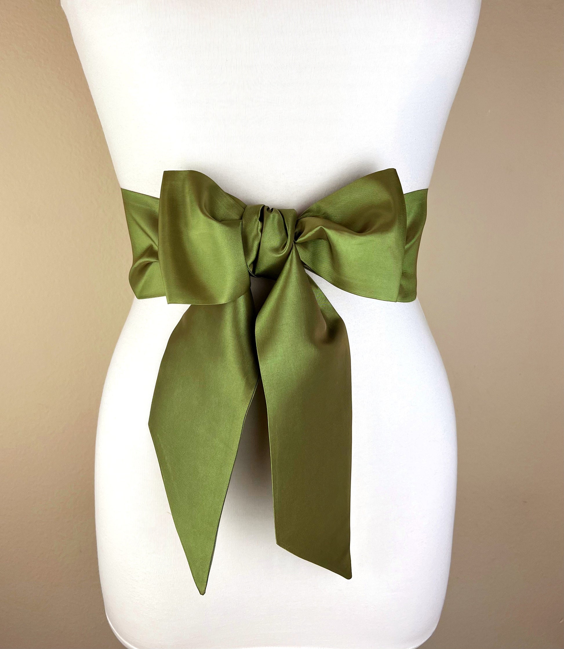 Crisp Taffeta Sash in Fern Green, Fern Green Taffeta Bow Belt, Formal Green Dress Sash, Taffeta Ball Gown Sash, Green Sash Belt, Satin Swank