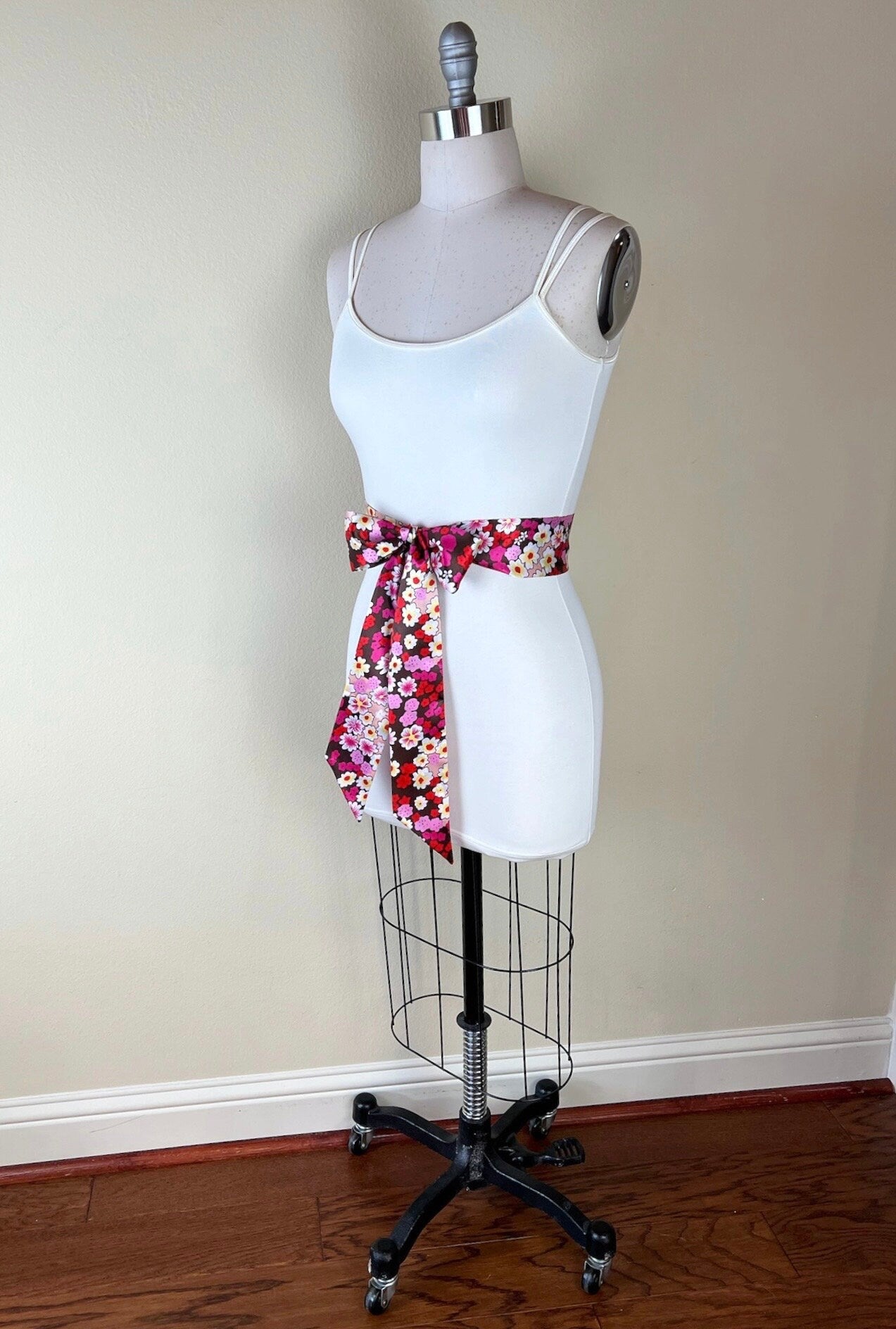 1960s Mod Print Sash Belt, Retro Accessories, 60s Style Print Sash, Vintage Floral Print Accessories, Pink Floral Print Sash, Satin Swank