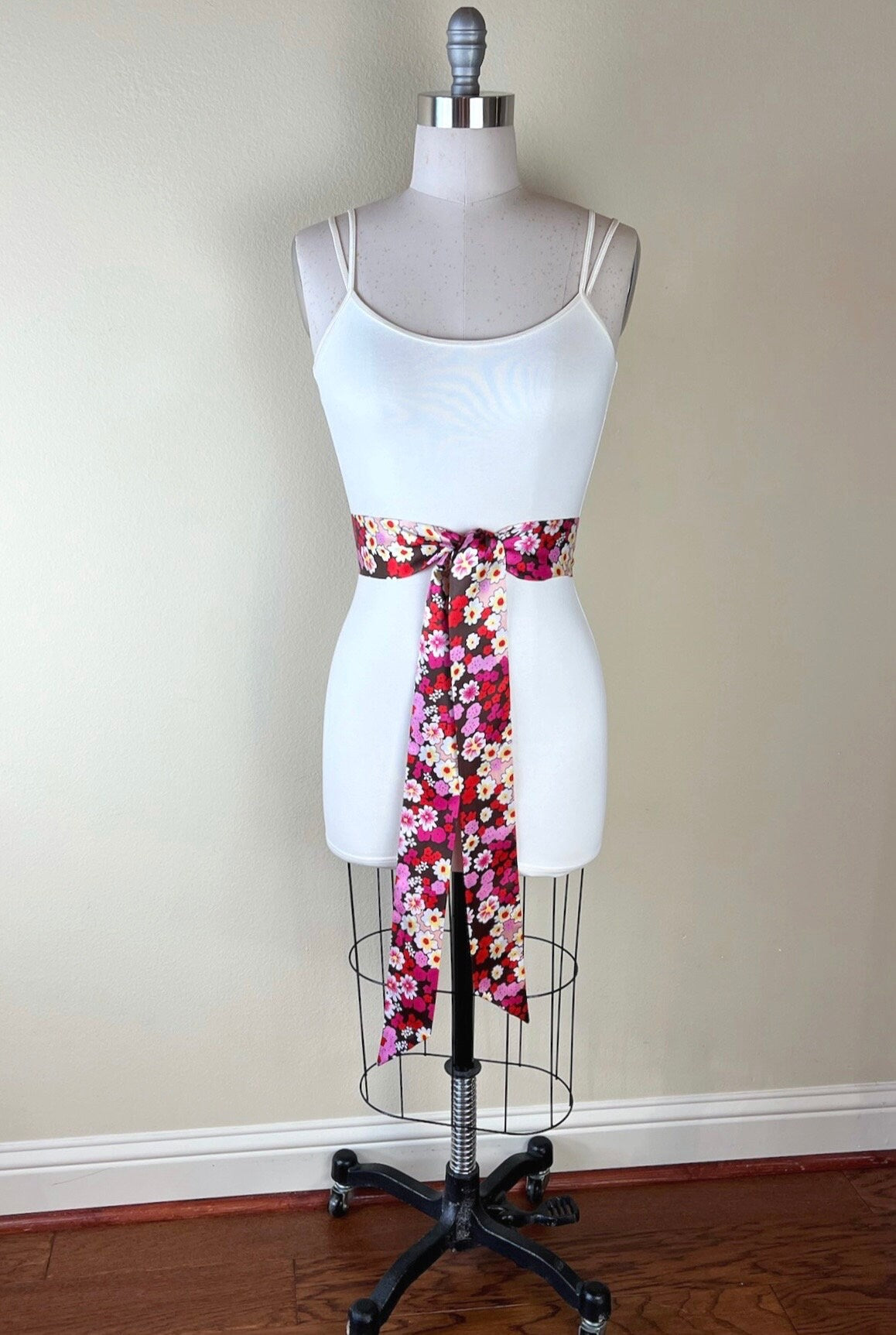 1960s Mod Print Sash Belt, Retro Accessories, 60s Style Print Sash, Vintage Floral Print Accessories, Pink Floral Print Sash, Satin Swank