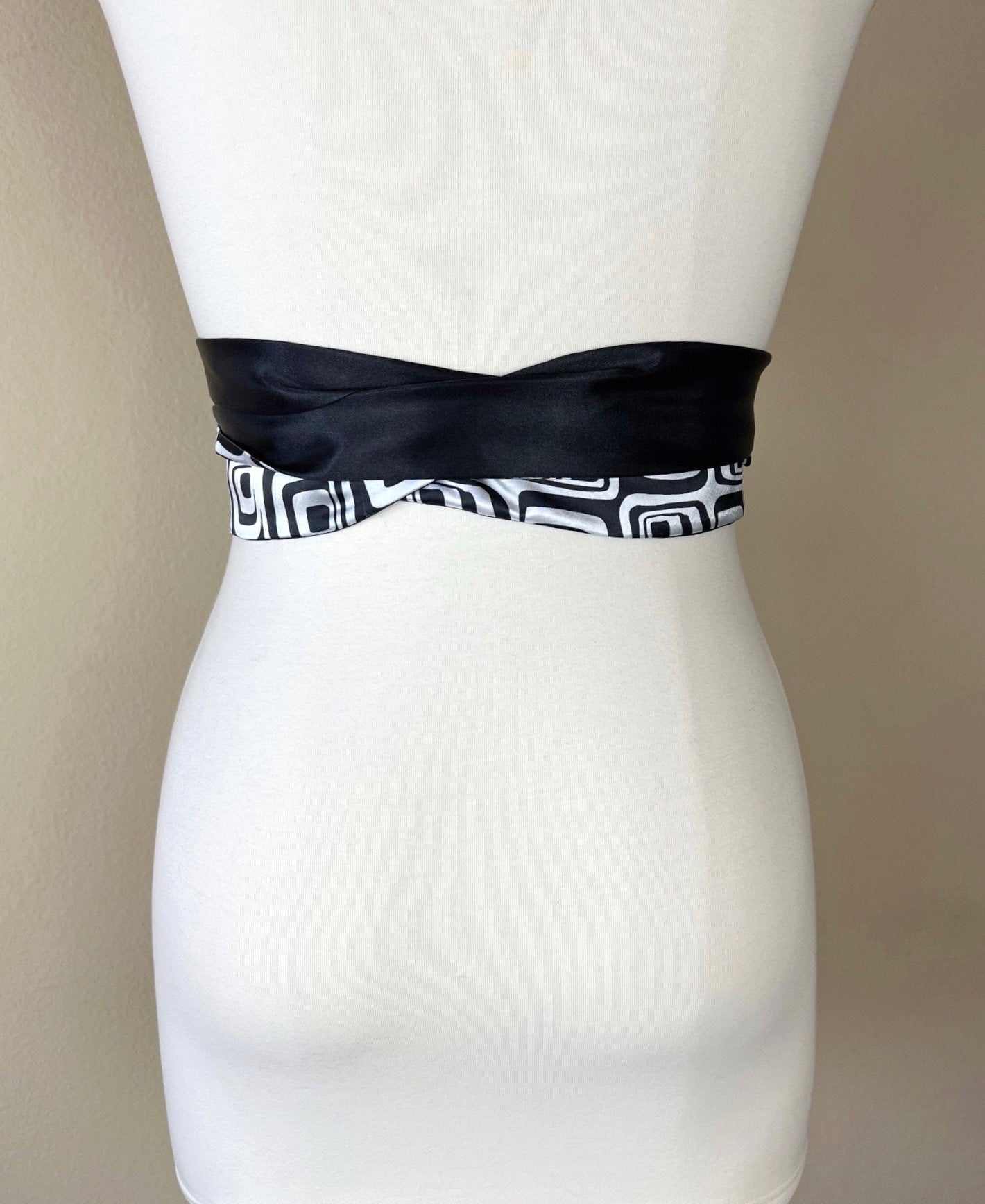 Black & White Geometric Print Sash Belt, Geo Print Sash, Retro Print Black White Sash Belt, Reversible Black Satin Sash Belt, Satin Swank