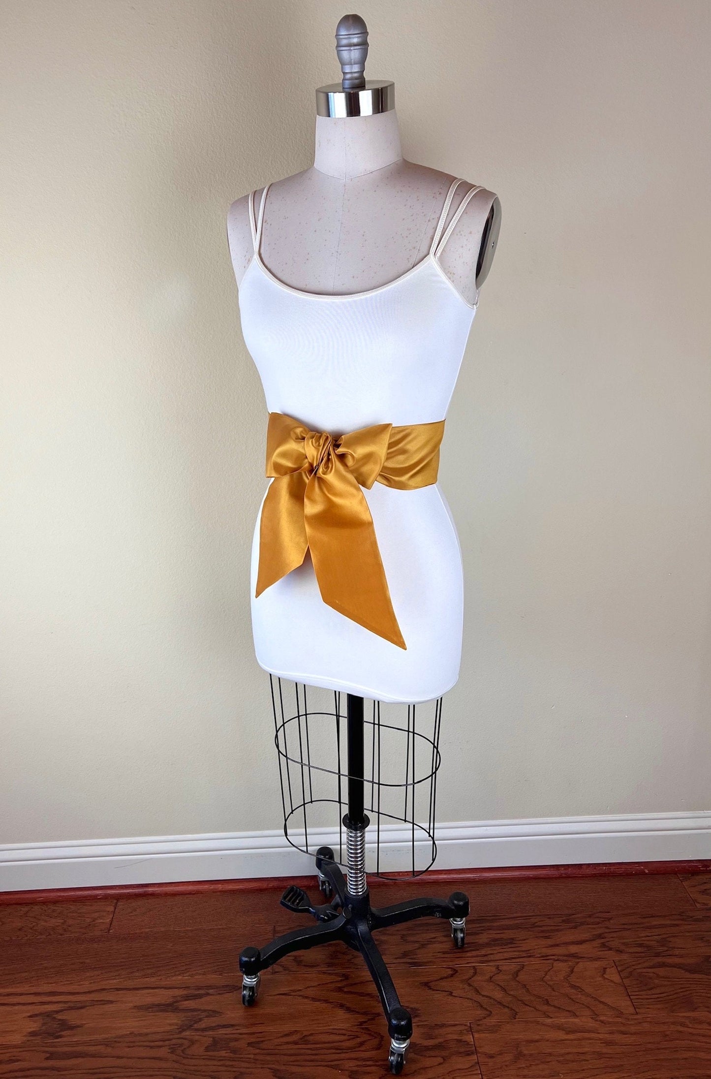 Crisp Taffeta Sash in Harvest Gold, Dark Gold Taffeta Bow Belt, Deep Gold Dress Sash, Taffeta Dress Sash, Antique Gold Sash, Satin Swank